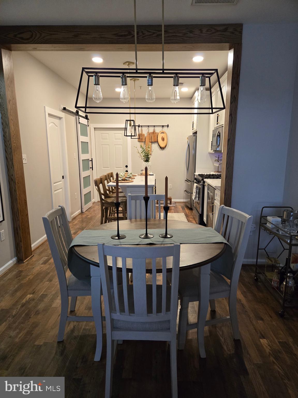 LANSDOWNE TOWN CENTER CONDOS - Residential