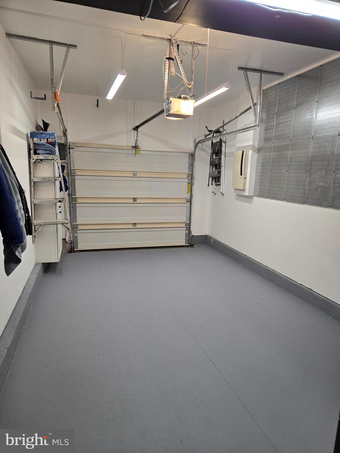 LANSDOWNE TOWN CENTER CONDOS - Residential