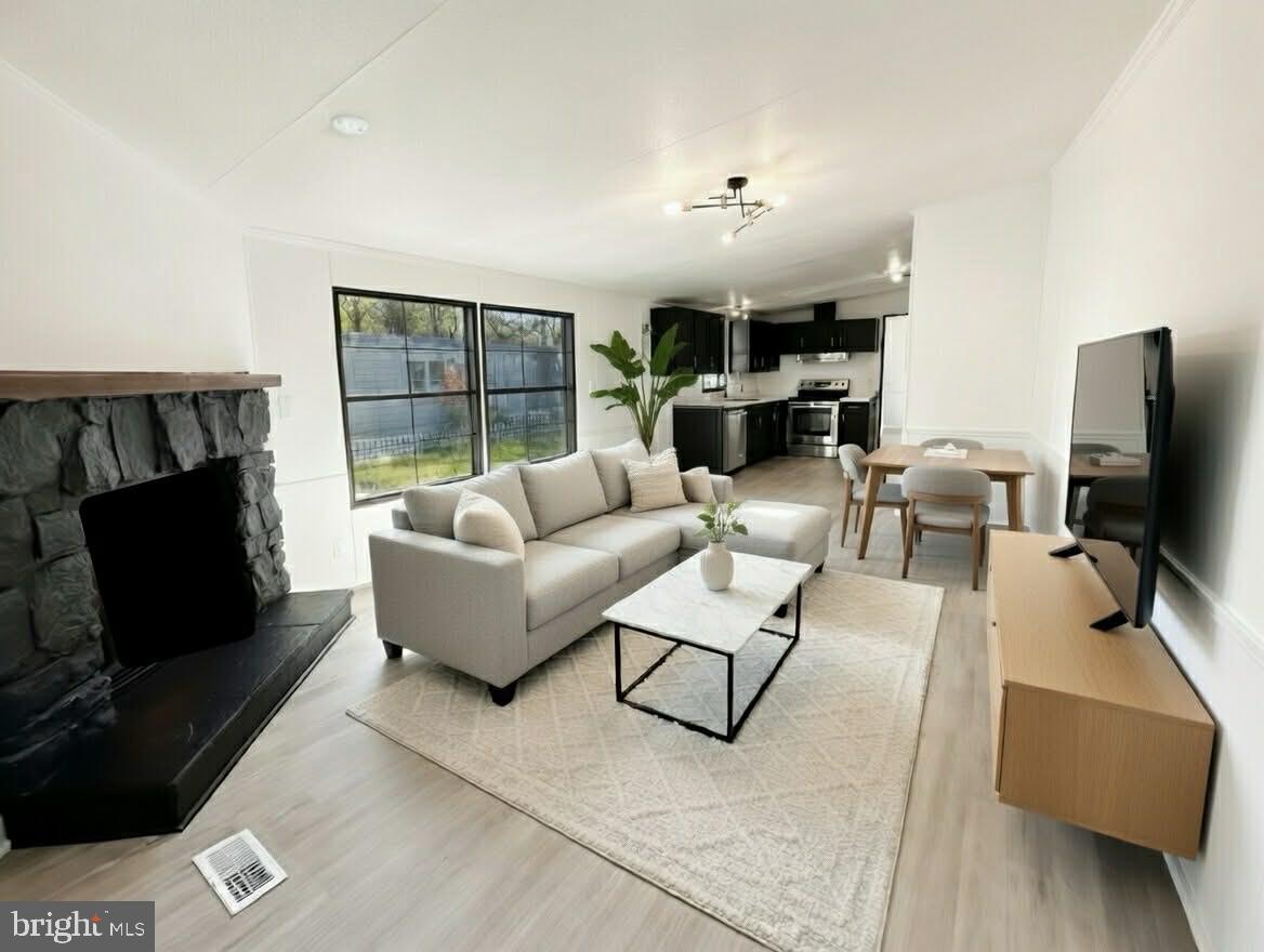 HIDDEN VALLEY - Residential