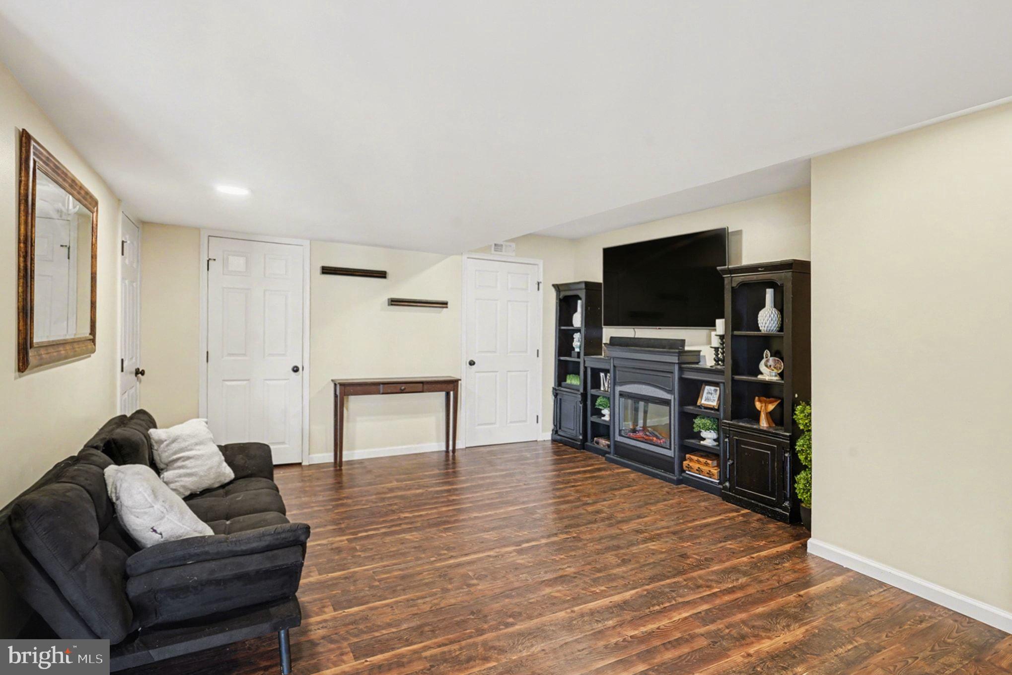 RESERVE AT BALLY SPR - Residential