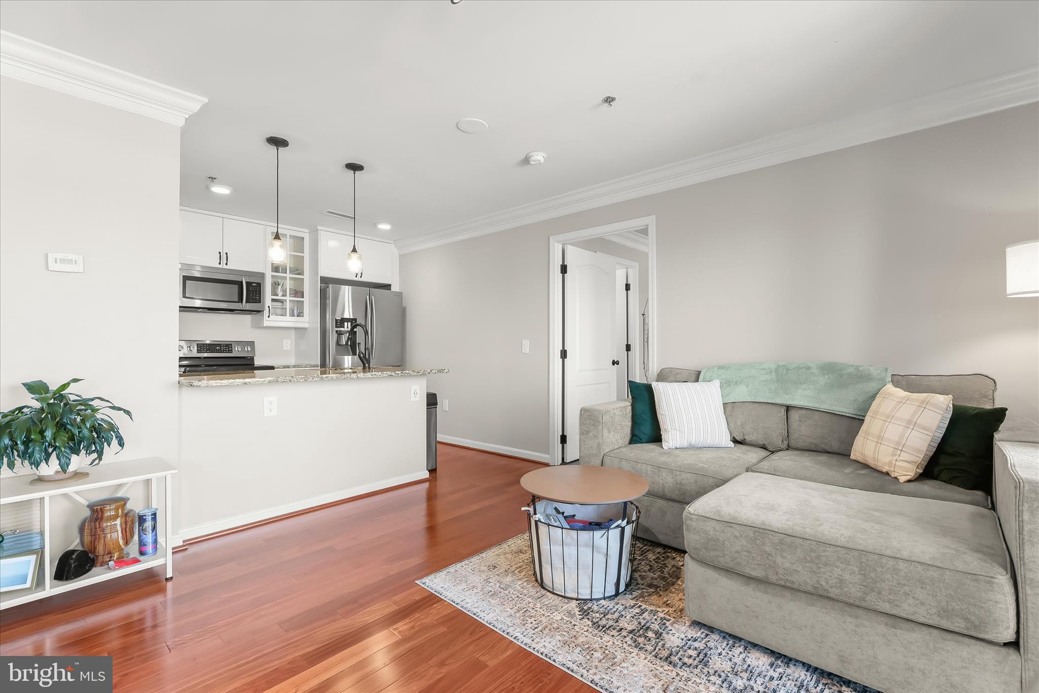 LIGHTHOUSE POINT EAST - Residential