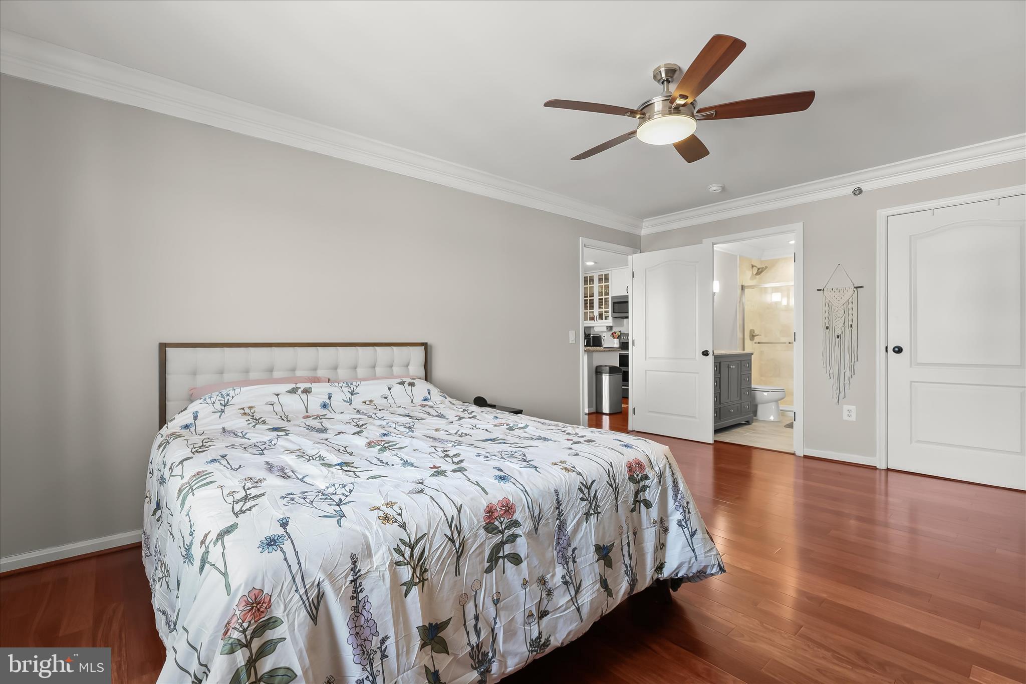 LIGHTHOUSE POINT EAST - Residential