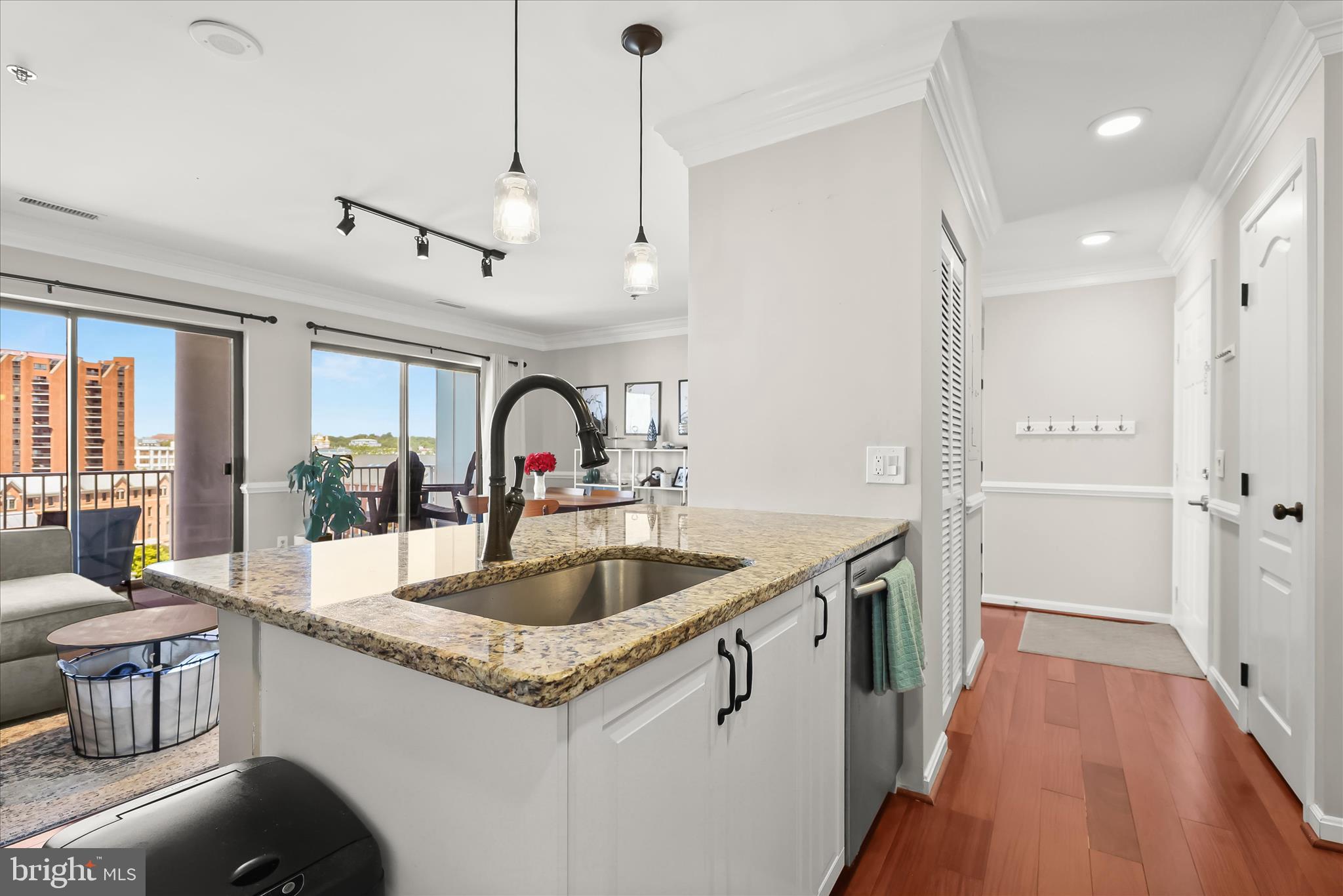 LIGHTHOUSE POINT EAST - Residential