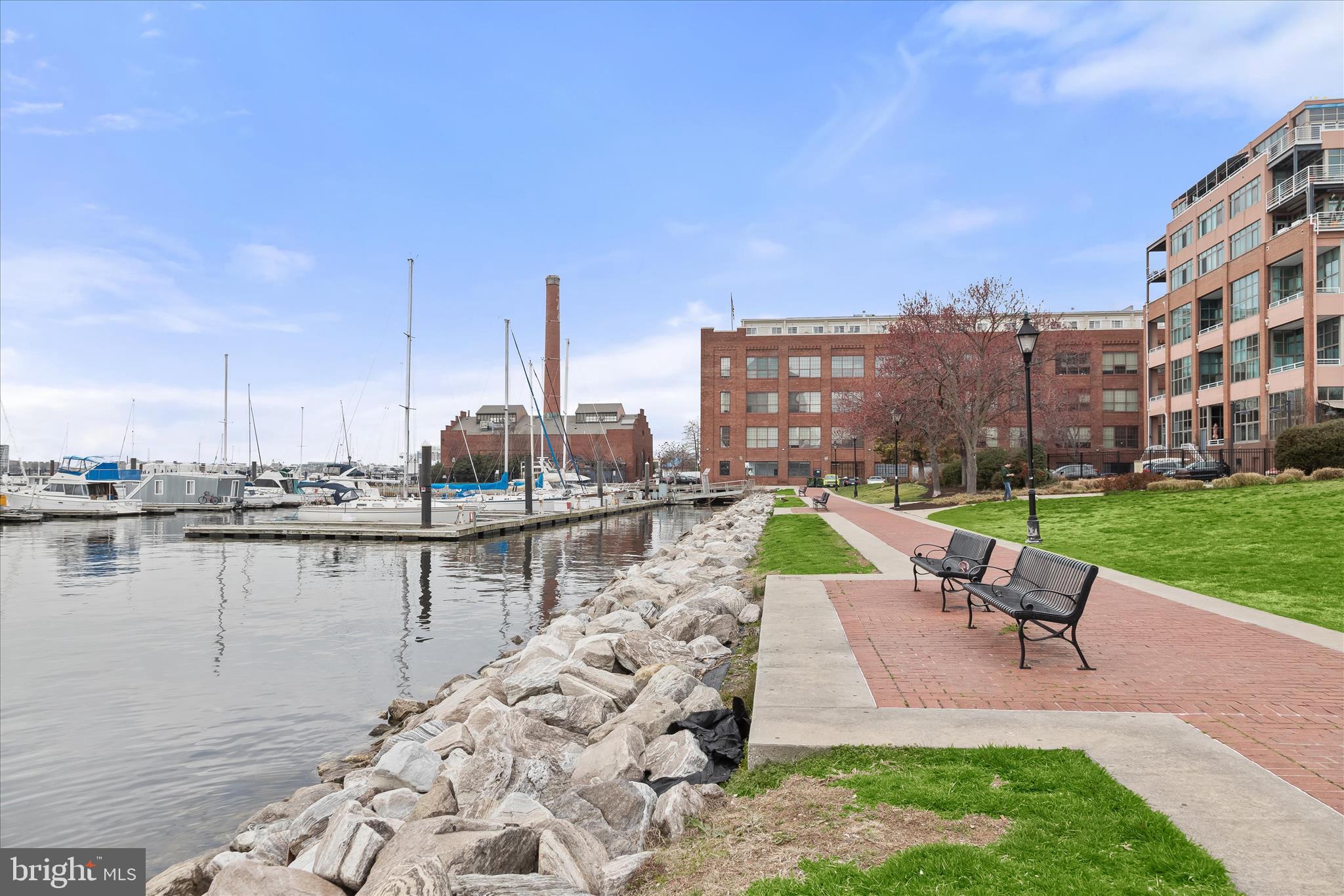 LIGHTHOUSE POINT EAST - Residential