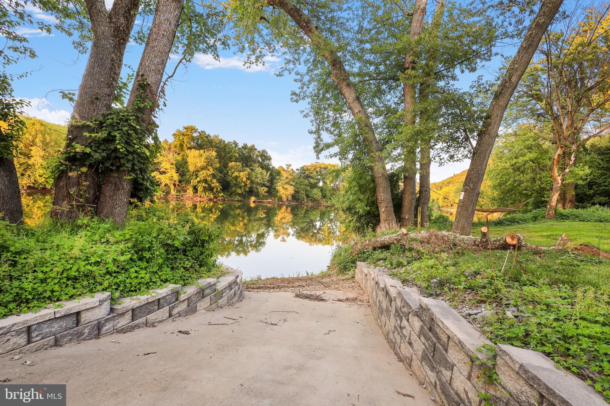 Lot 8-10 HOWELLSVILLE RD