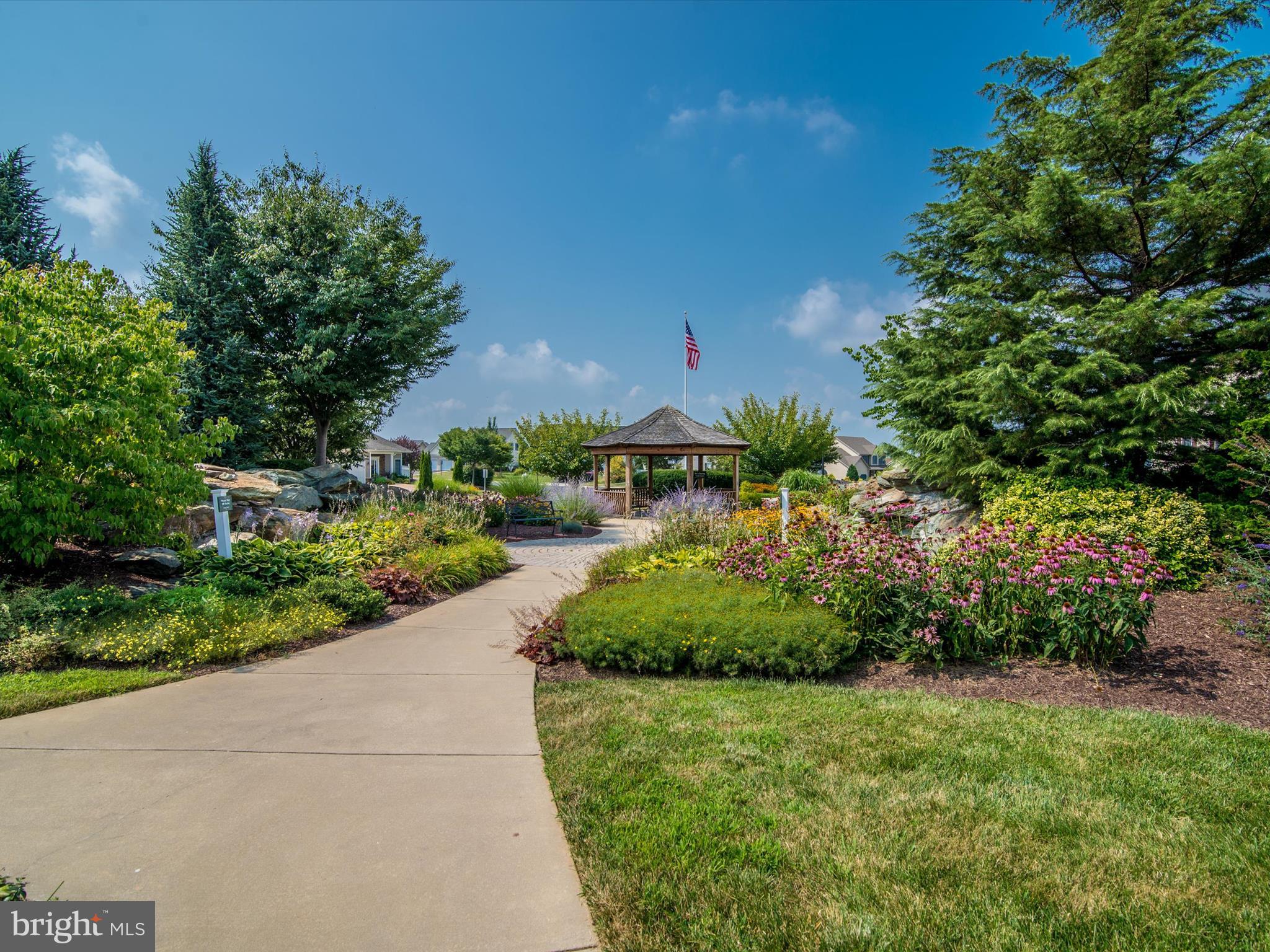 FOXFIELD AT MIDDLETOWN - Residential