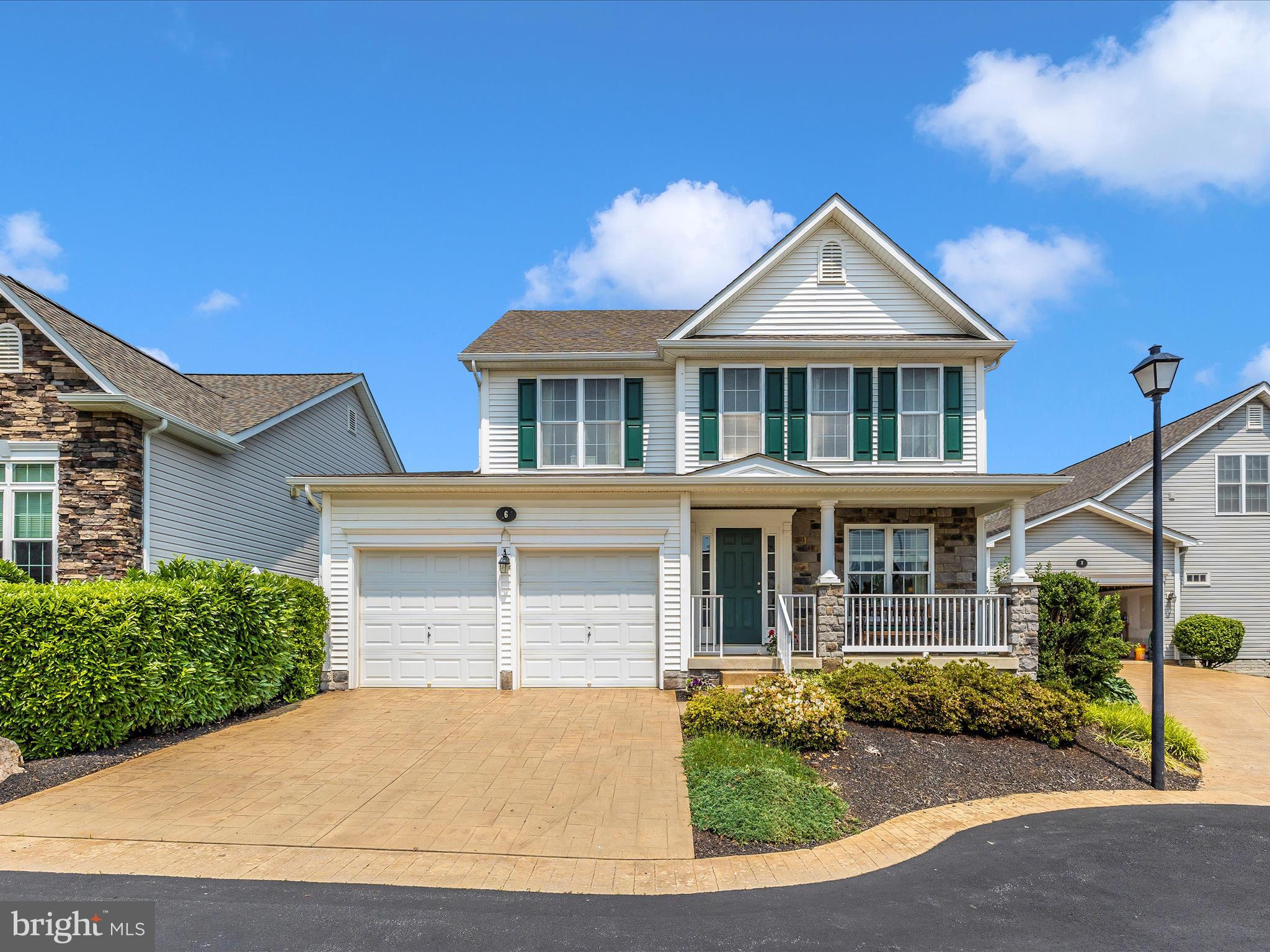 FOXFIELD AT MIDDLETOWN - Residential