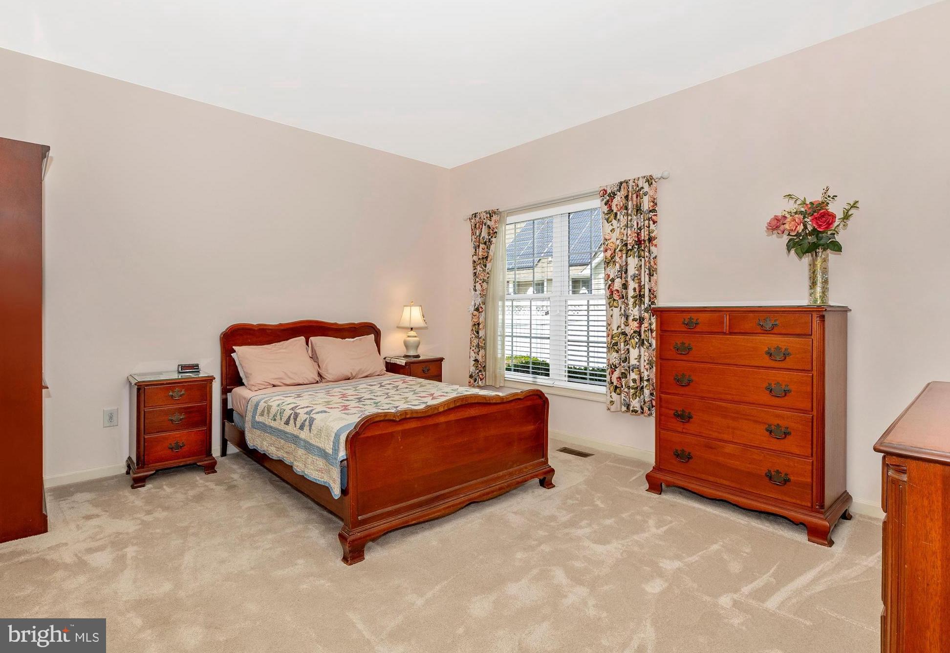 FOXFIELD AT MIDDLETOWN - Residential