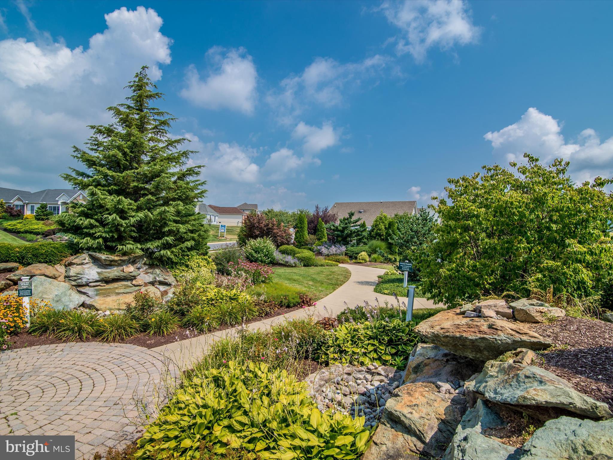 FOXFIELD AT MIDDLETOWN - Residential