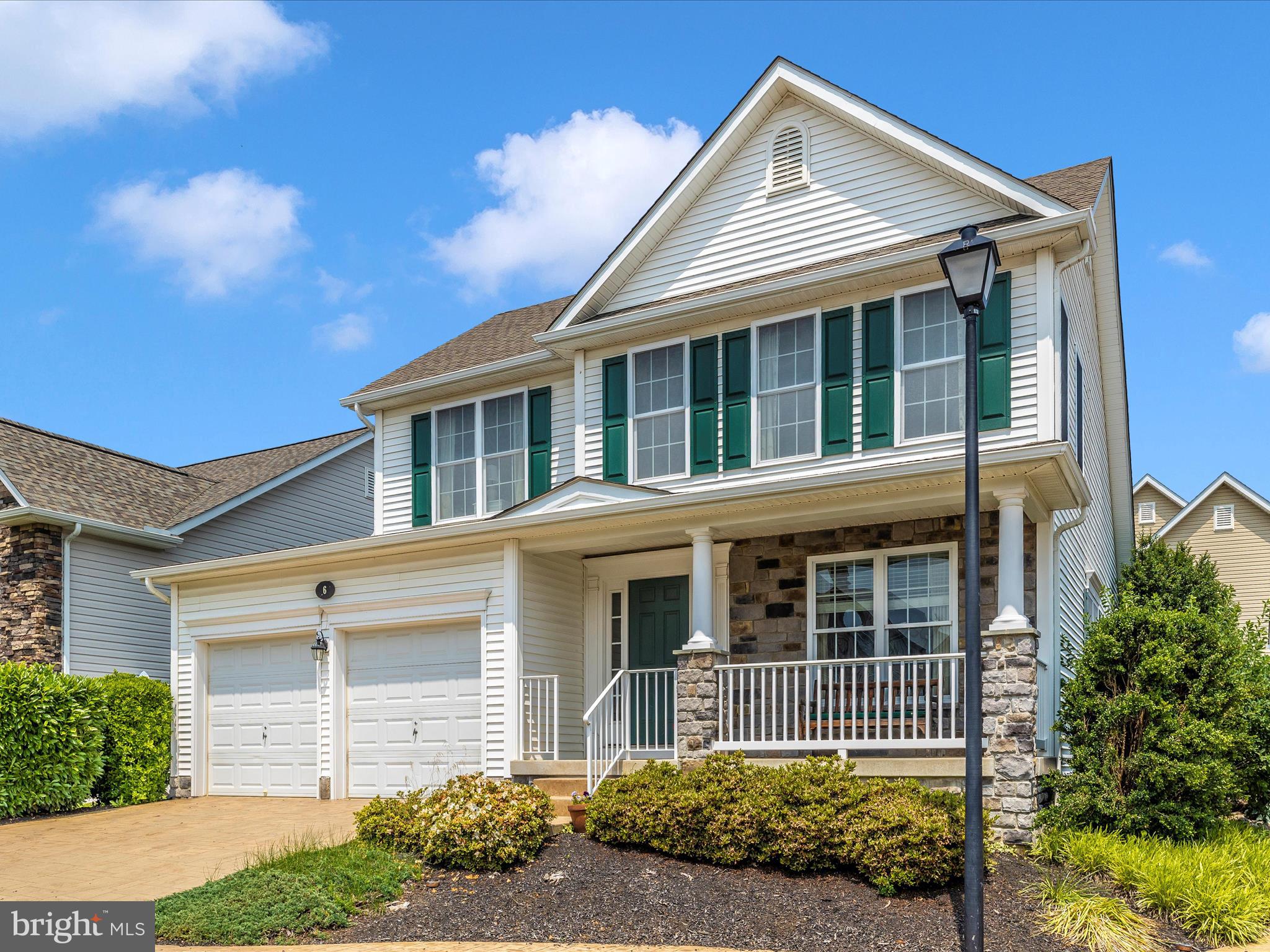 FOXFIELD AT MIDDLETOWN - Residential