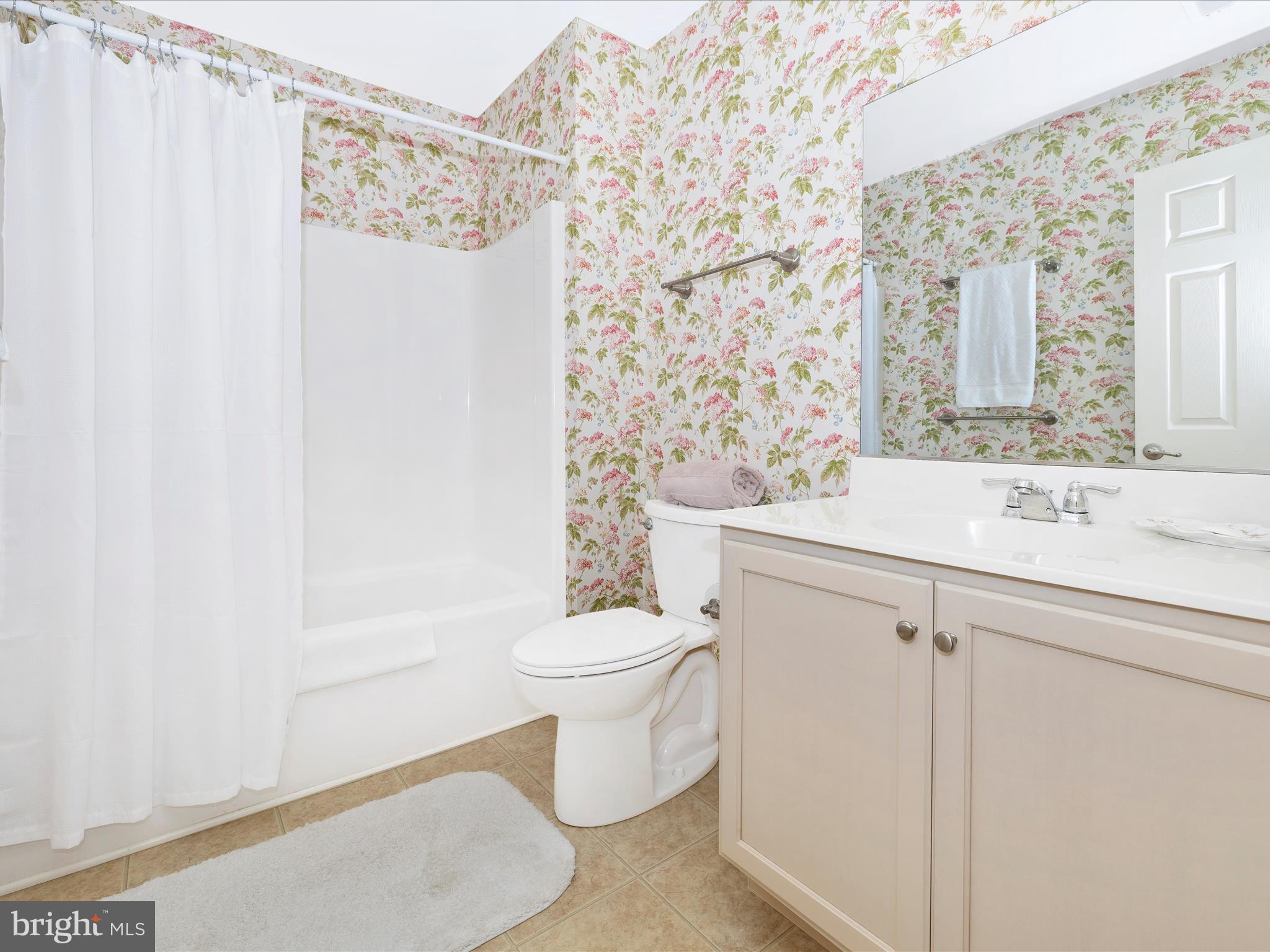 FOXFIELD AT MIDDLETOWN - Residential