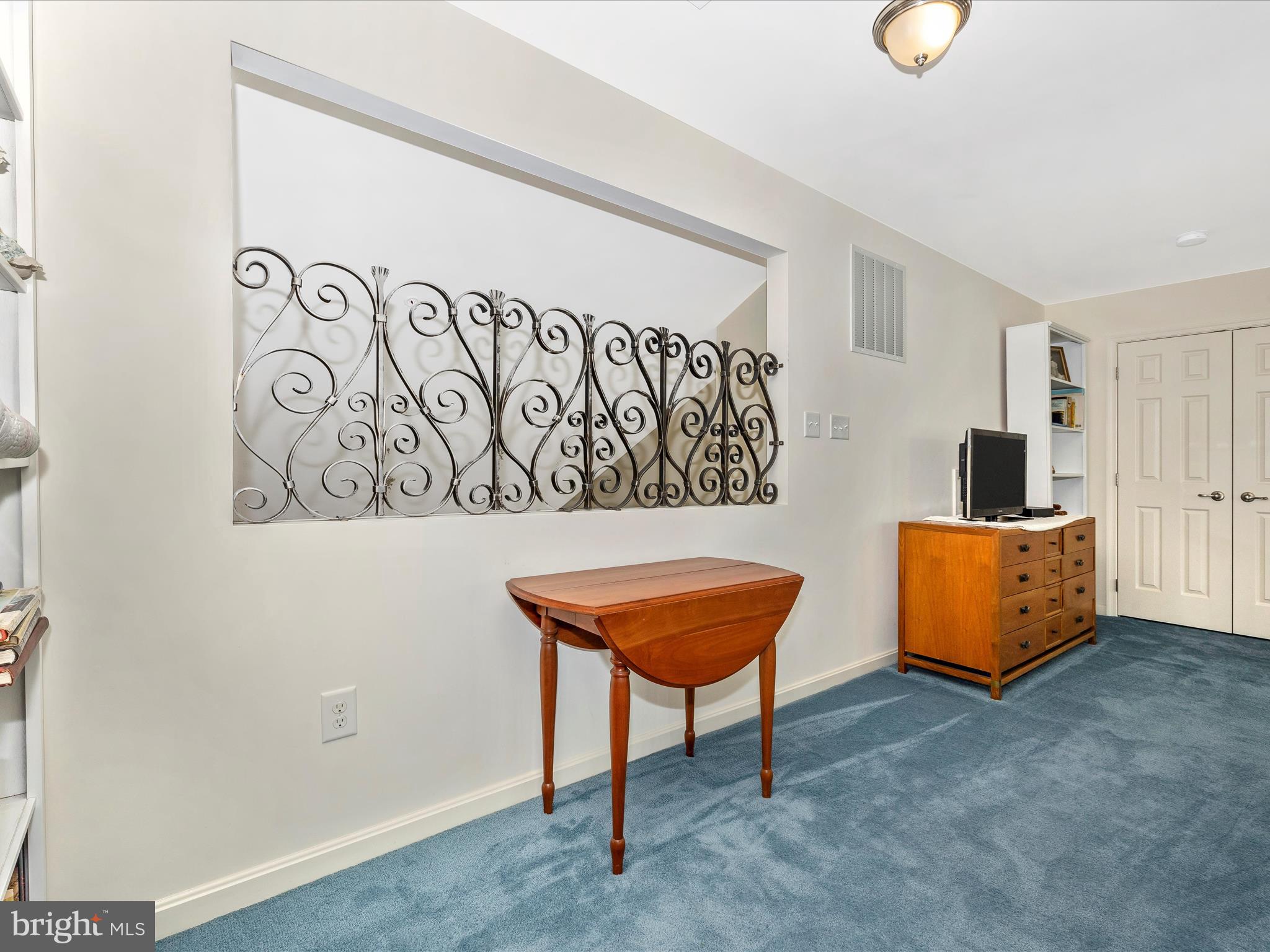 FOXFIELD AT MIDDLETOWN - Residential