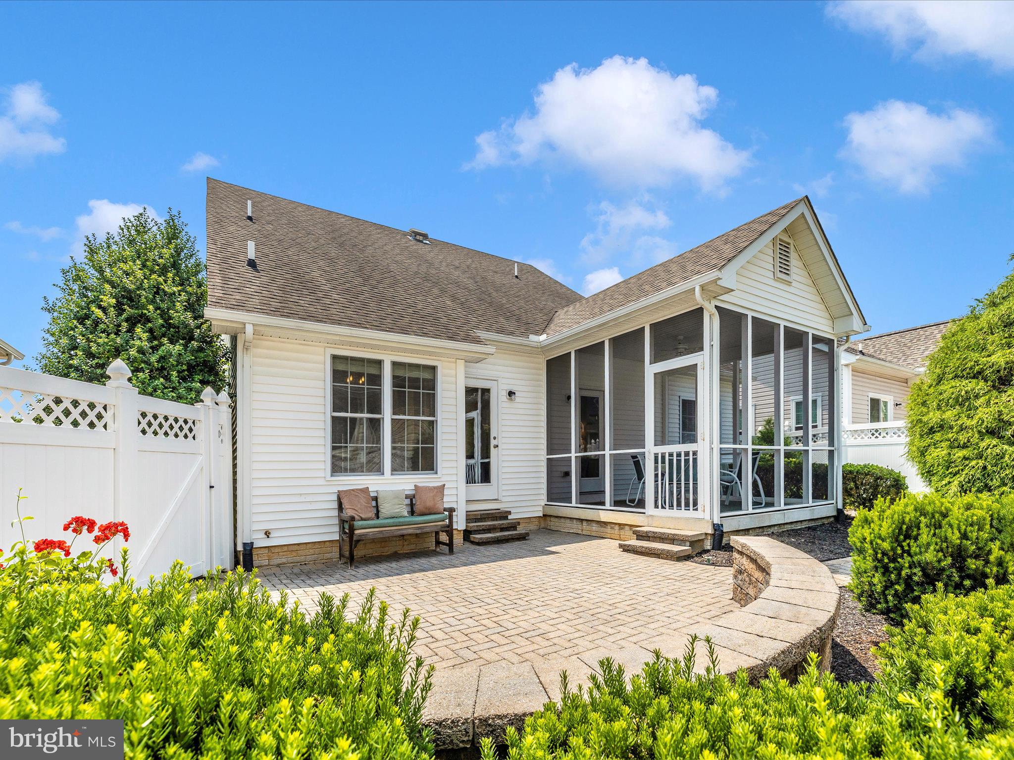 FOXFIELD AT MIDDLETOWN - Residential