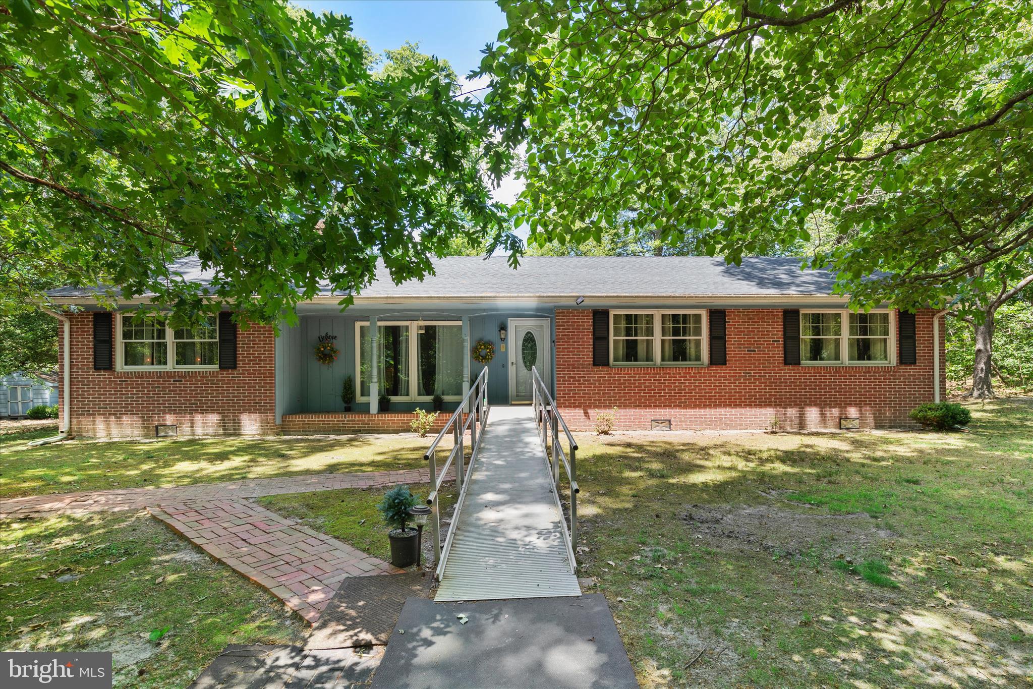 3821 NASSAWANGO HILLS DRIVE