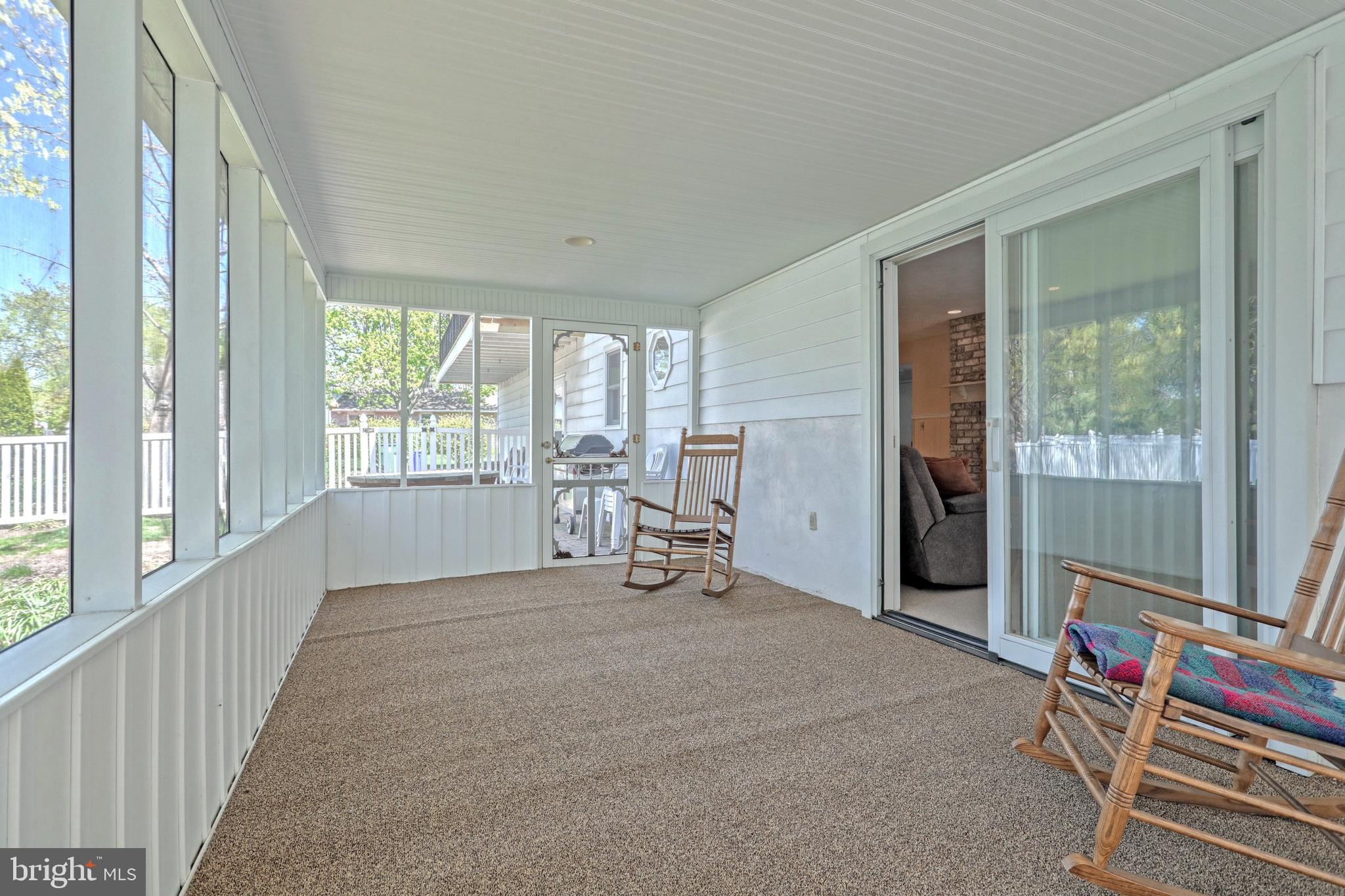 OUTDOOR COUNTRY CLUB - Residential