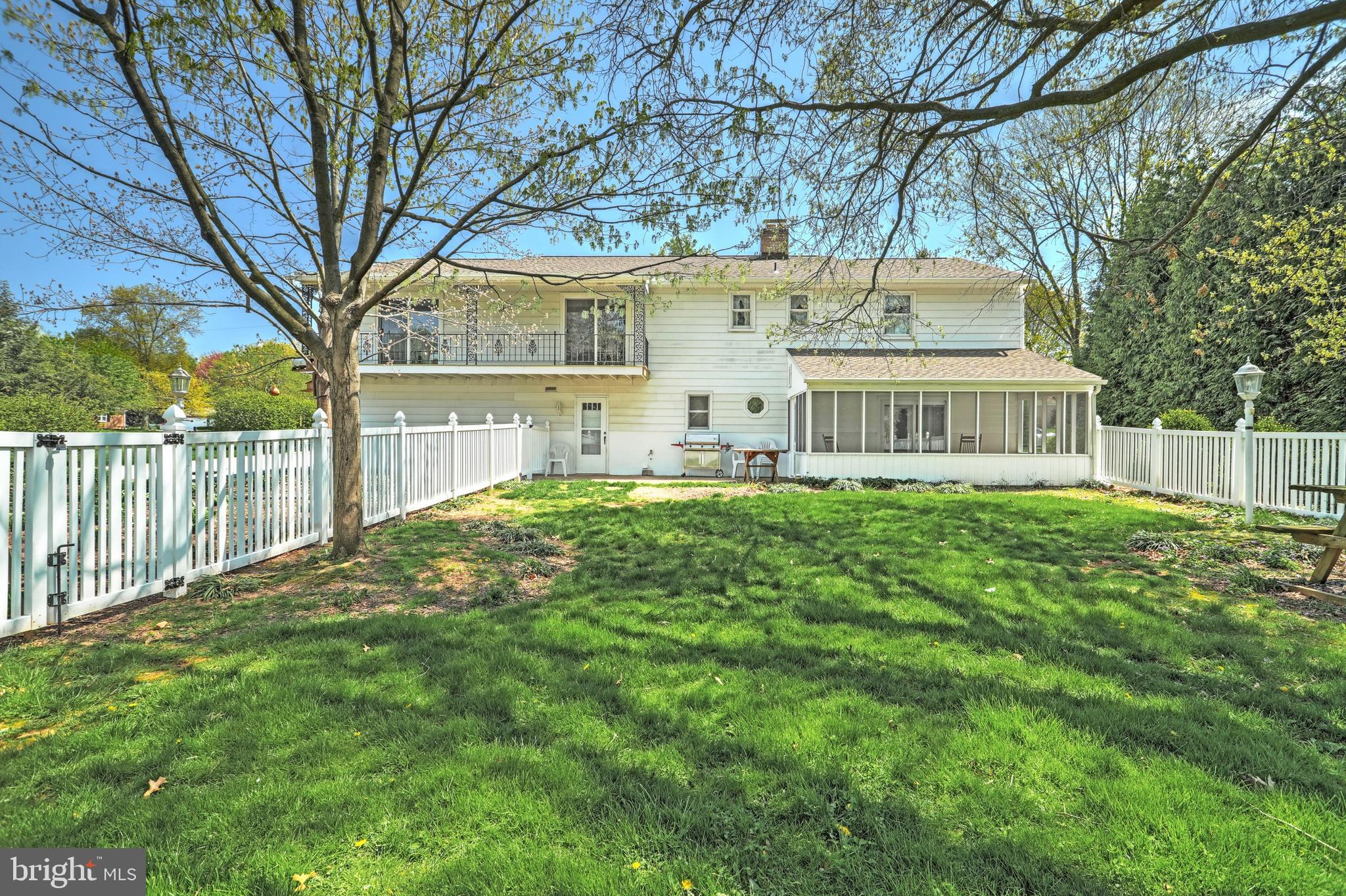 OUTDOOR COUNTRY CLUB - Residential