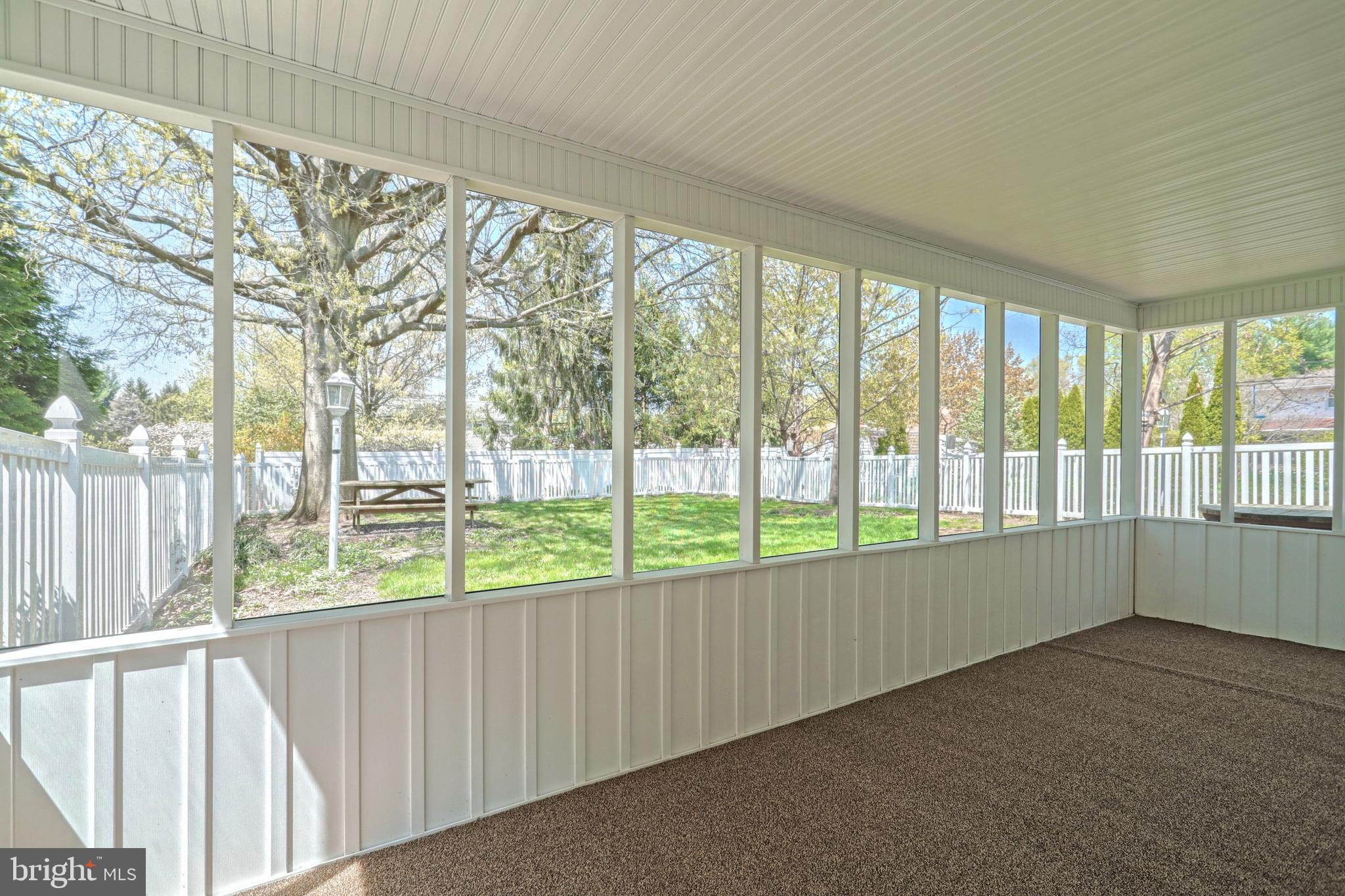 OUTDOOR COUNTRY CLUB - Residential