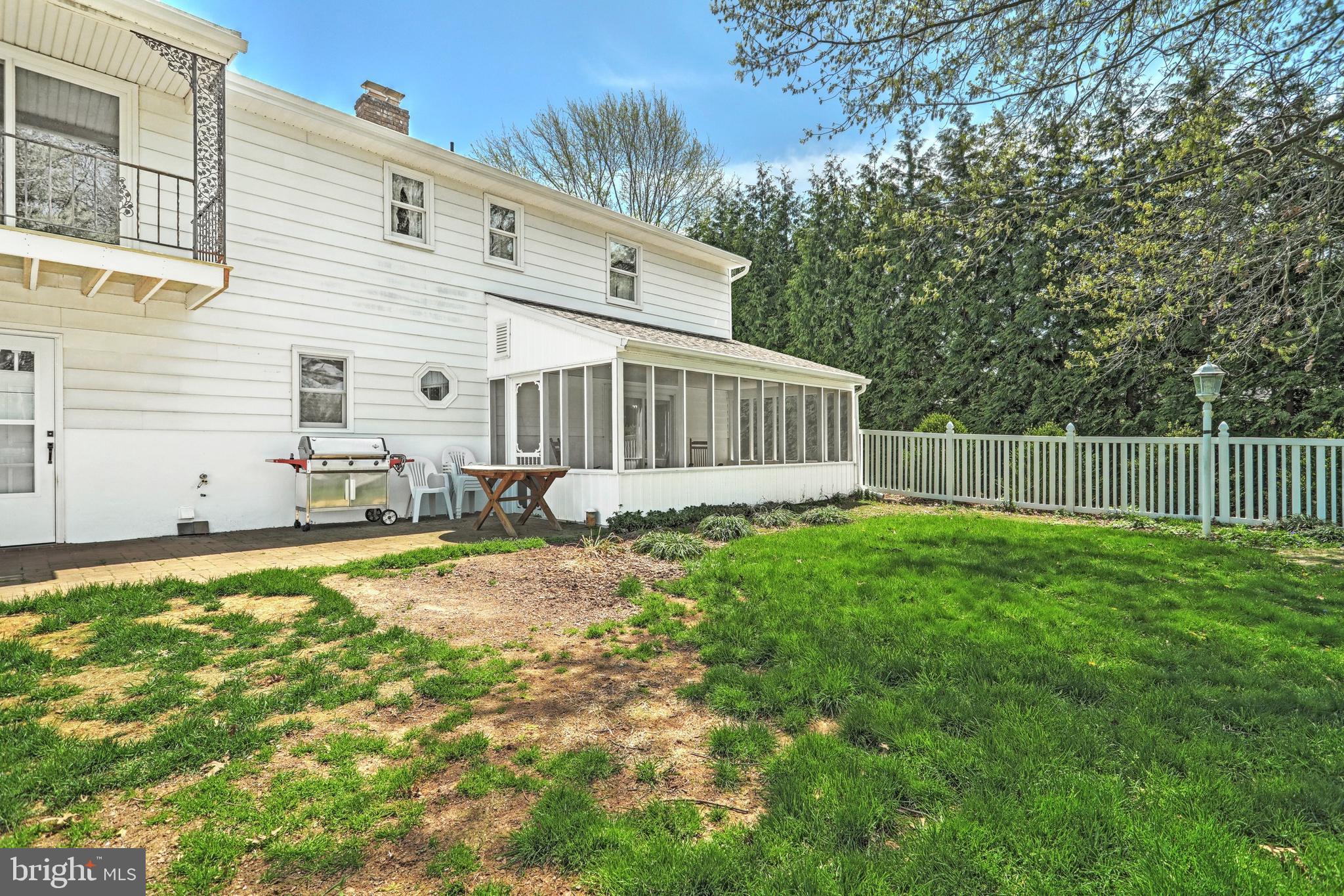 OUTDOOR COUNTRY CLUB - Residential