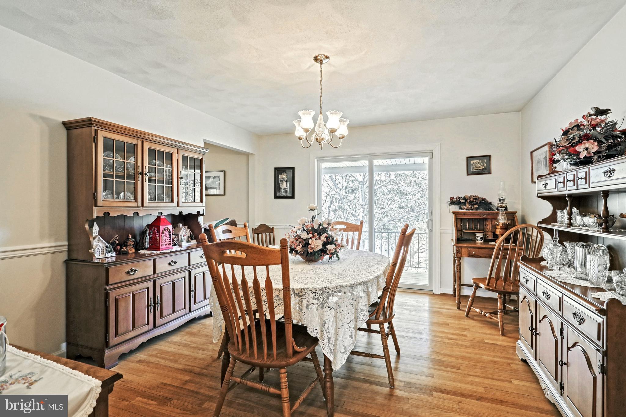 OUTDOOR COUNTRY CLUB - Residential