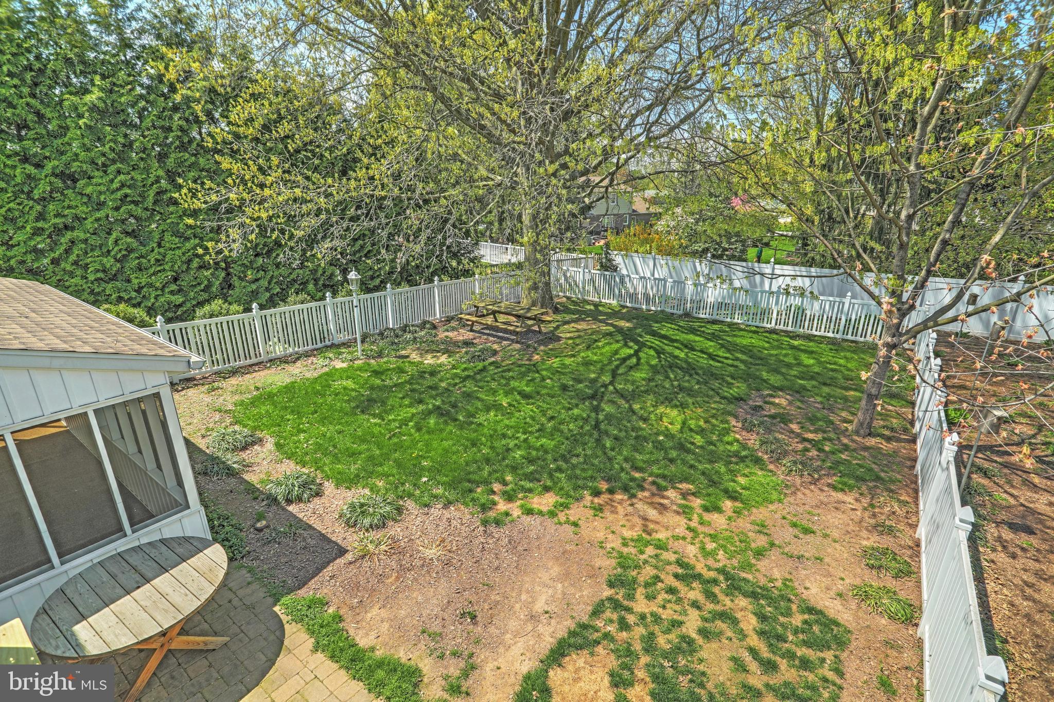 OUTDOOR COUNTRY CLUB - Residential