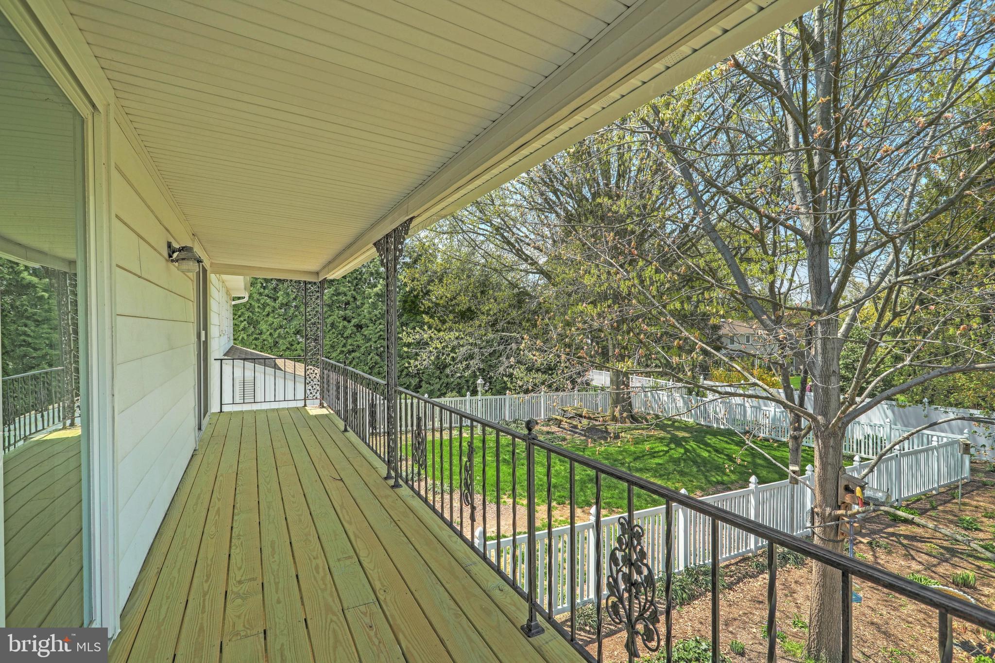 OUTDOOR COUNTRY CLUB - Residential