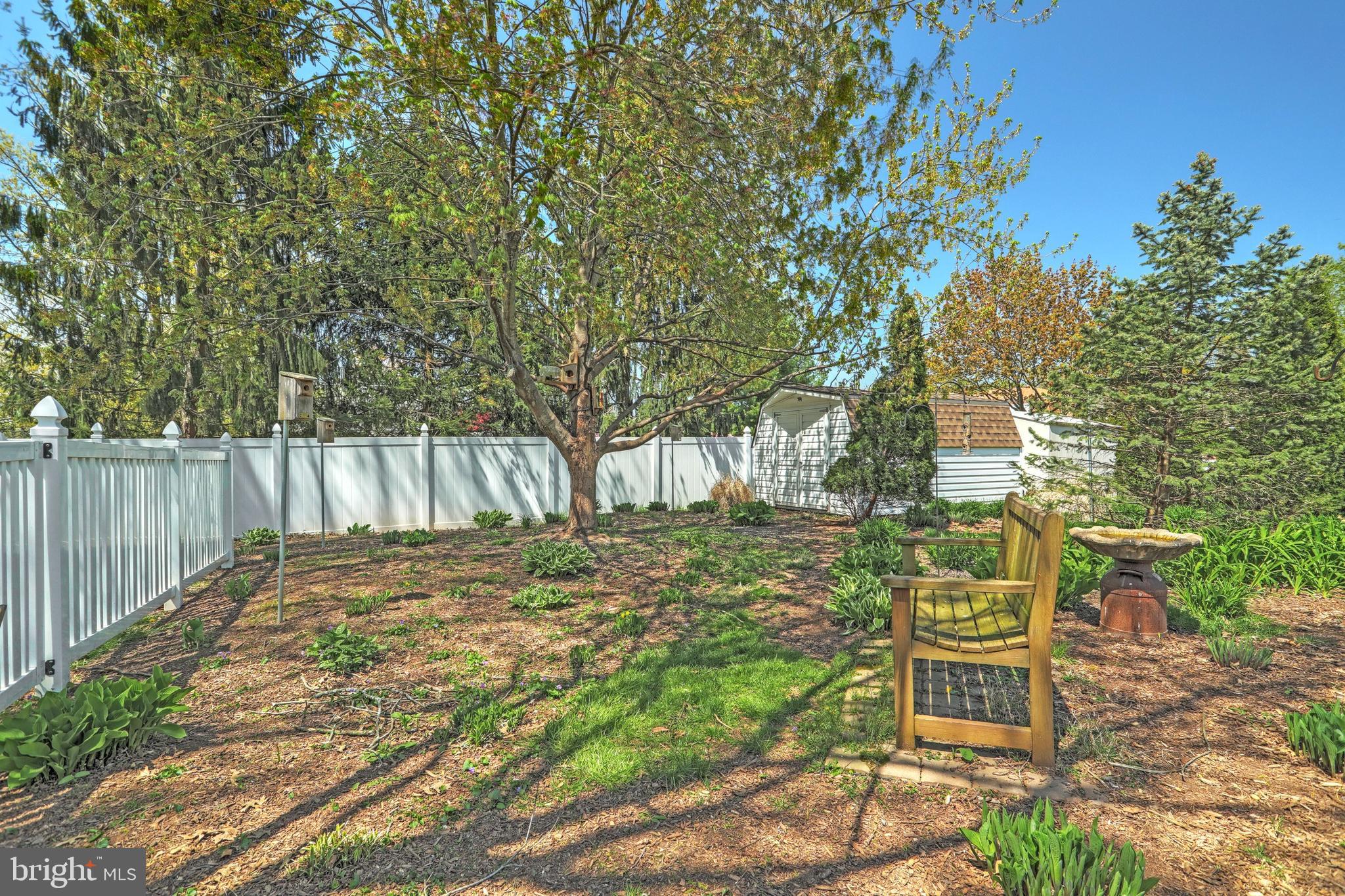 OUTDOOR COUNTRY CLUB - Residential