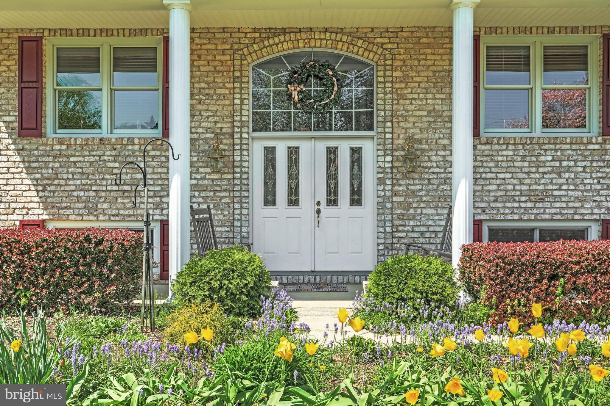 OUTDOOR COUNTRY CLUB - Residential