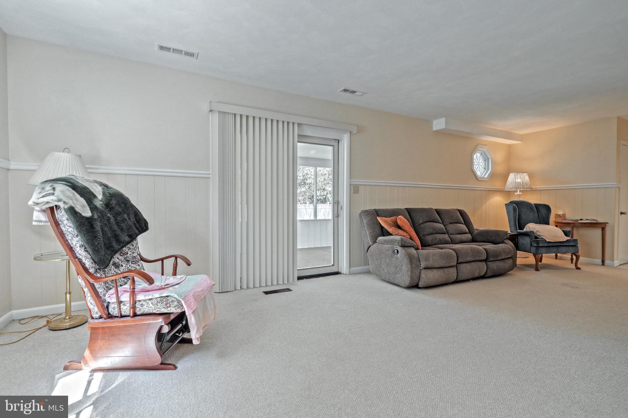 OUTDOOR COUNTRY CLUB - Residential