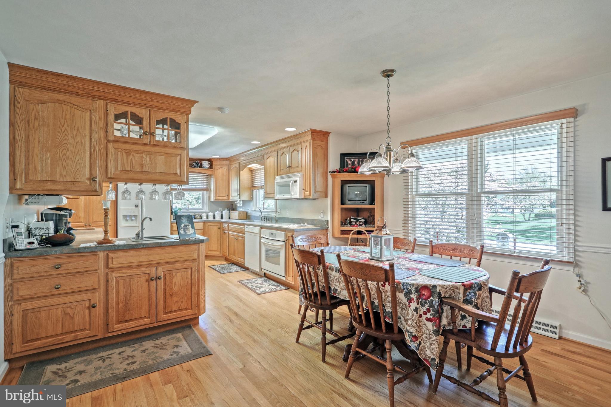 OUTDOOR COUNTRY CLUB - Residential