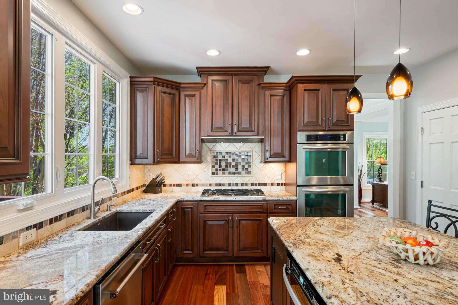 MEADOWBROOK WOODS - Residential