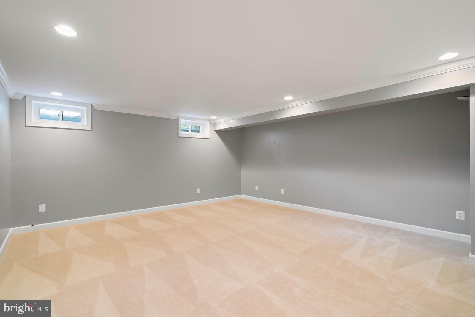 MEADOWBROOK WOODS - Residential