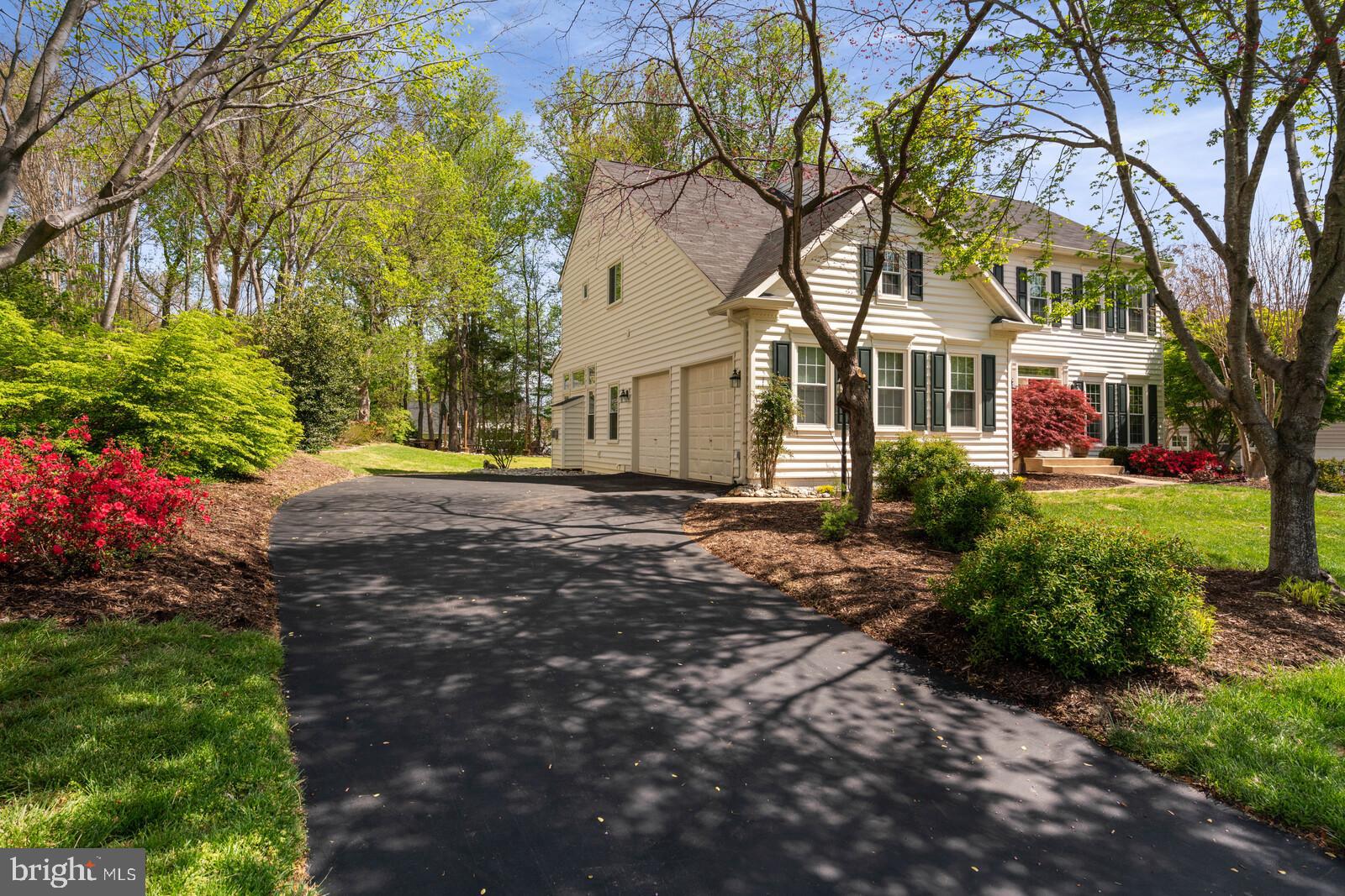 MEADOWBROOK WOODS - Residential