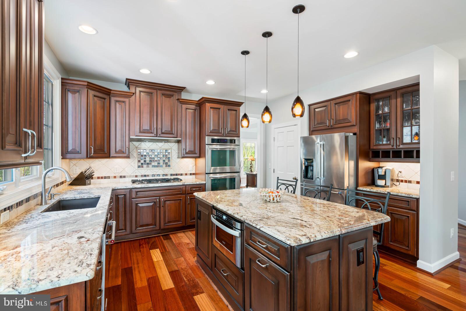 MEADOWBROOK WOODS - Residential