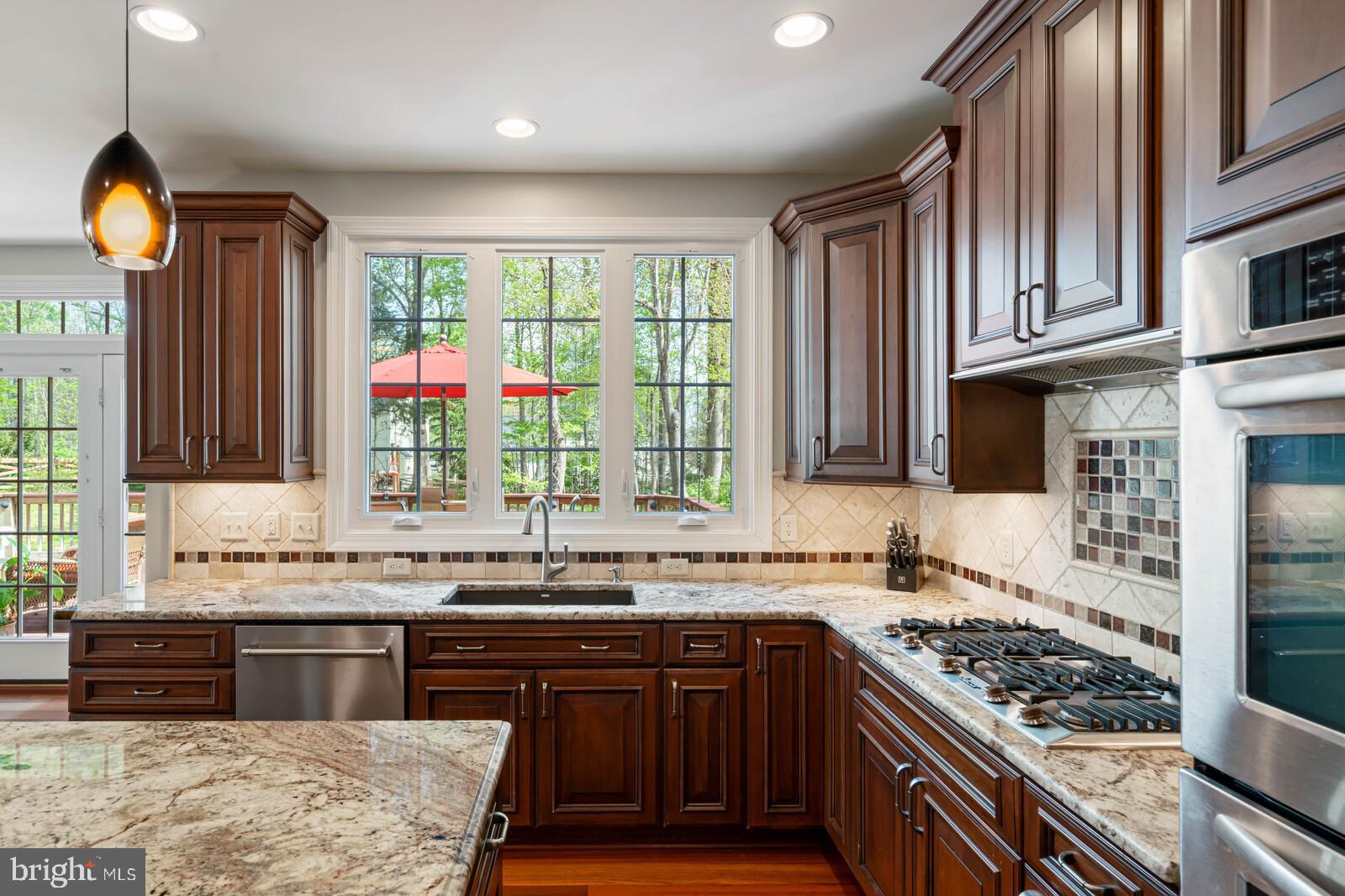 MEADOWBROOK WOODS - Residential