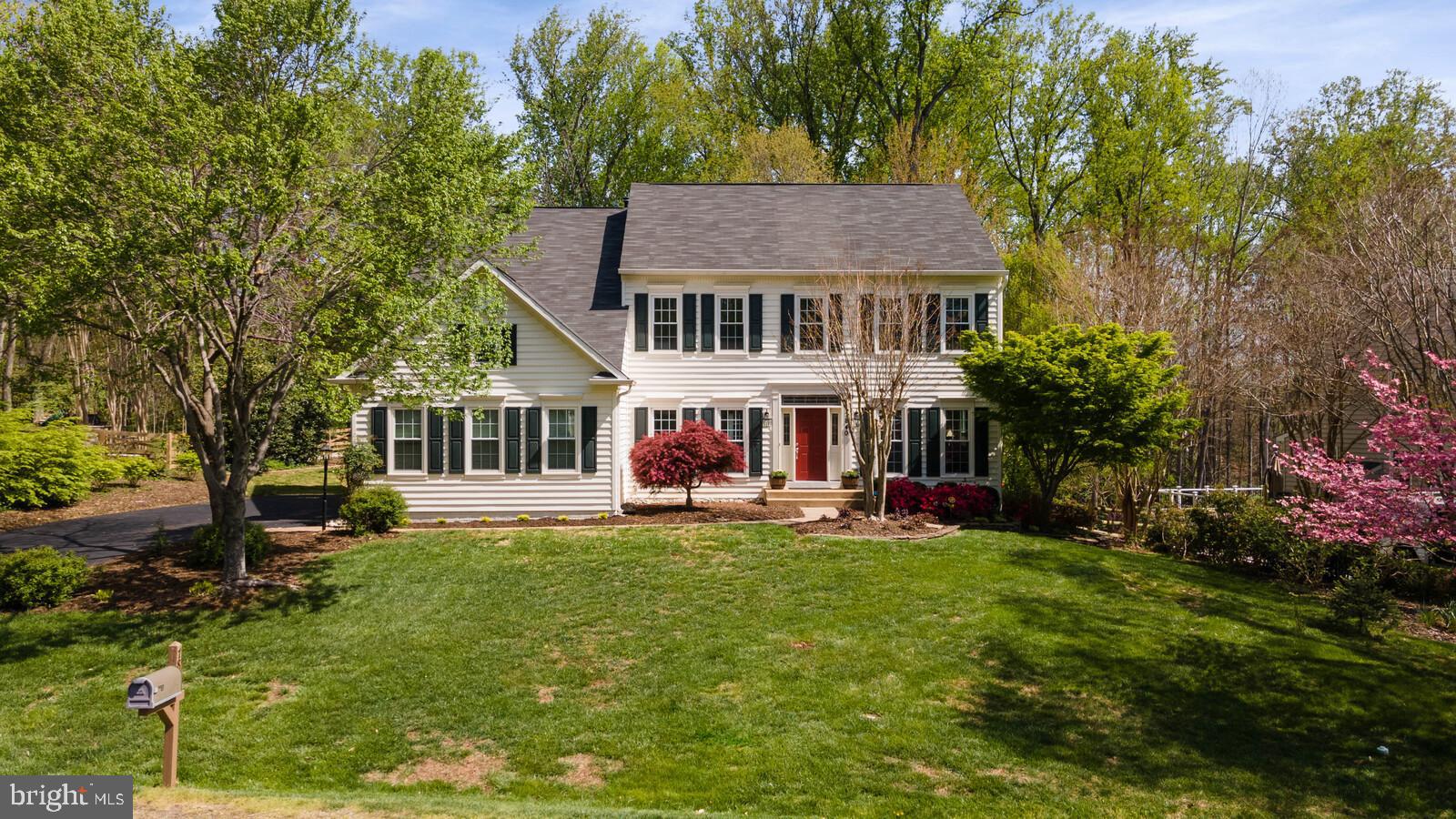 MEADOWBROOK WOODS - Residential