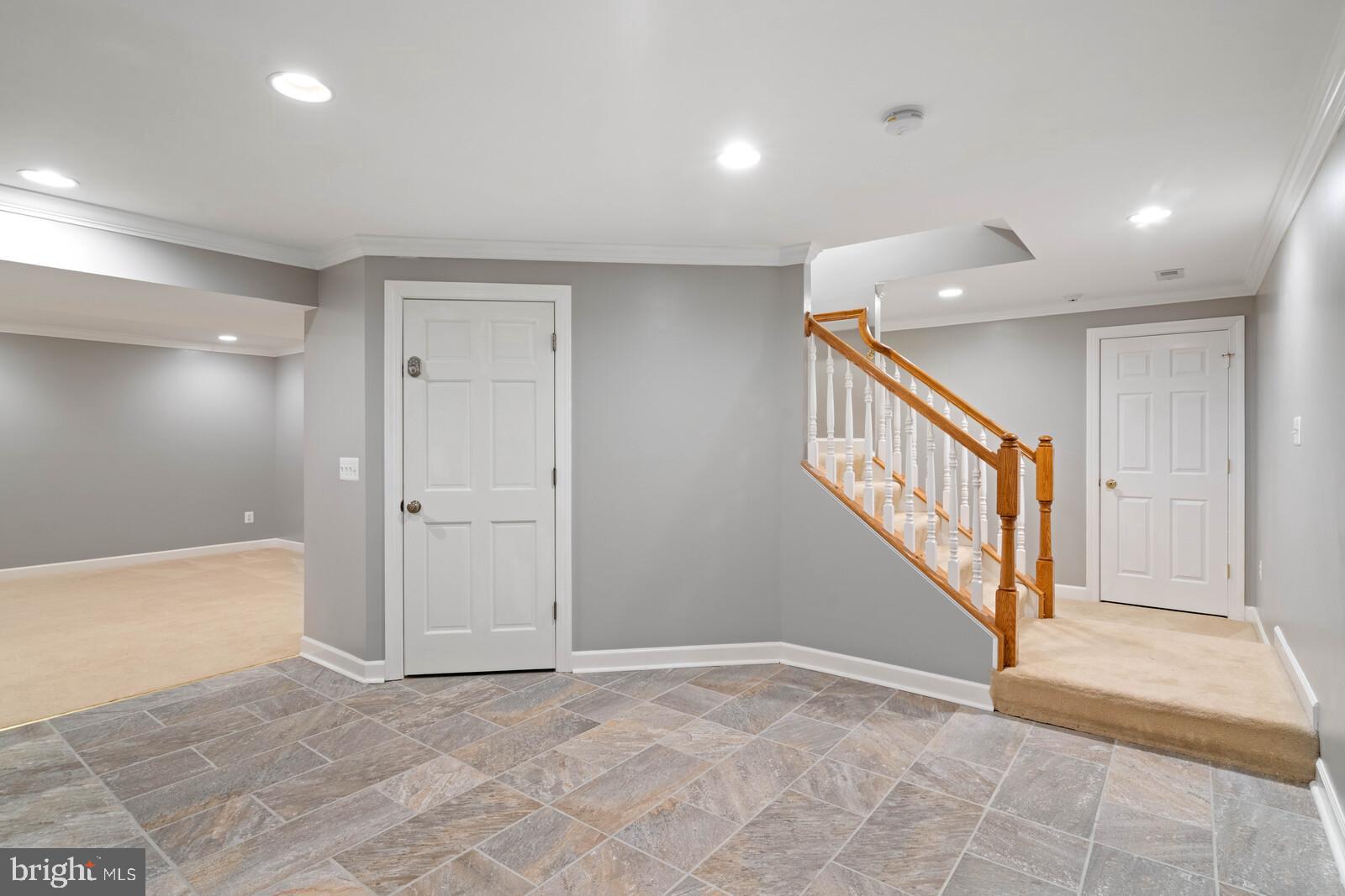 MEADOWBROOK WOODS - Residential