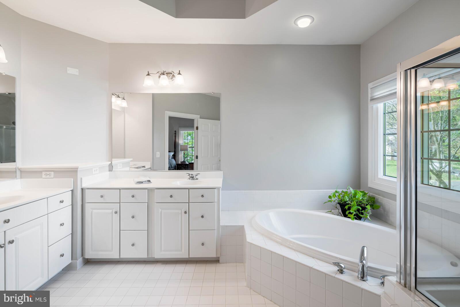 MEADOWBROOK WOODS - Residential