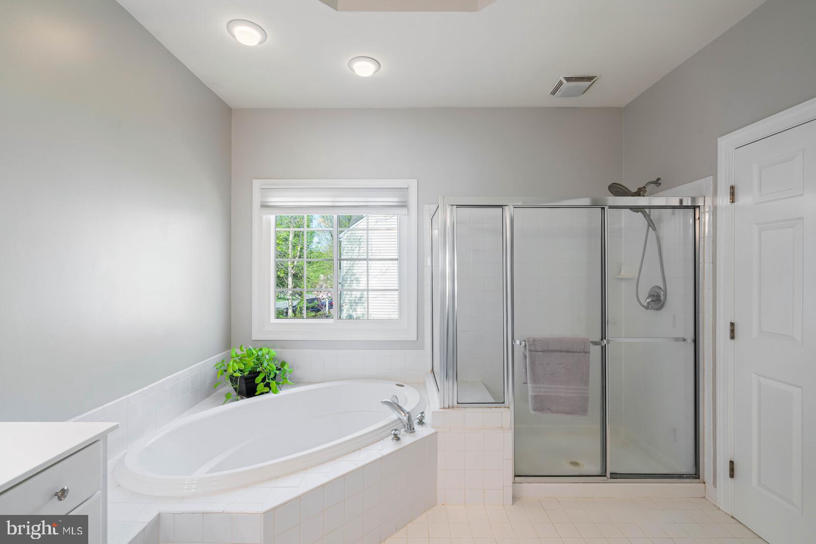 MEADOWBROOK WOODS - Residential