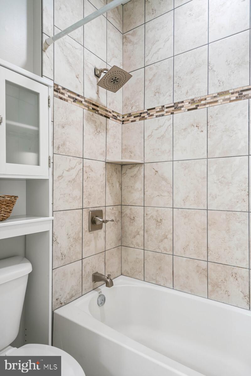 MEADOWBROOK WOODS - Residential