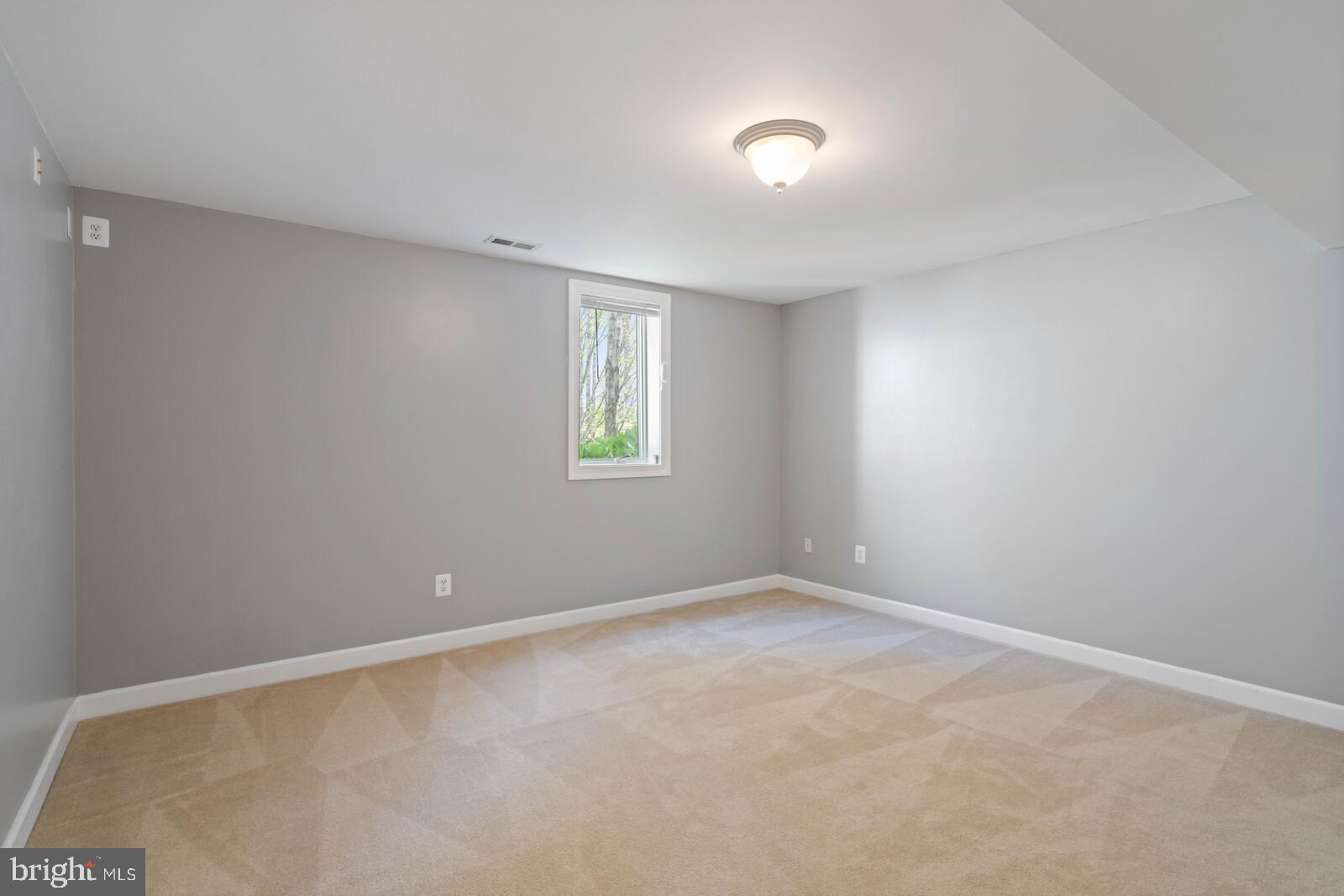 MEADOWBROOK WOODS - Residential