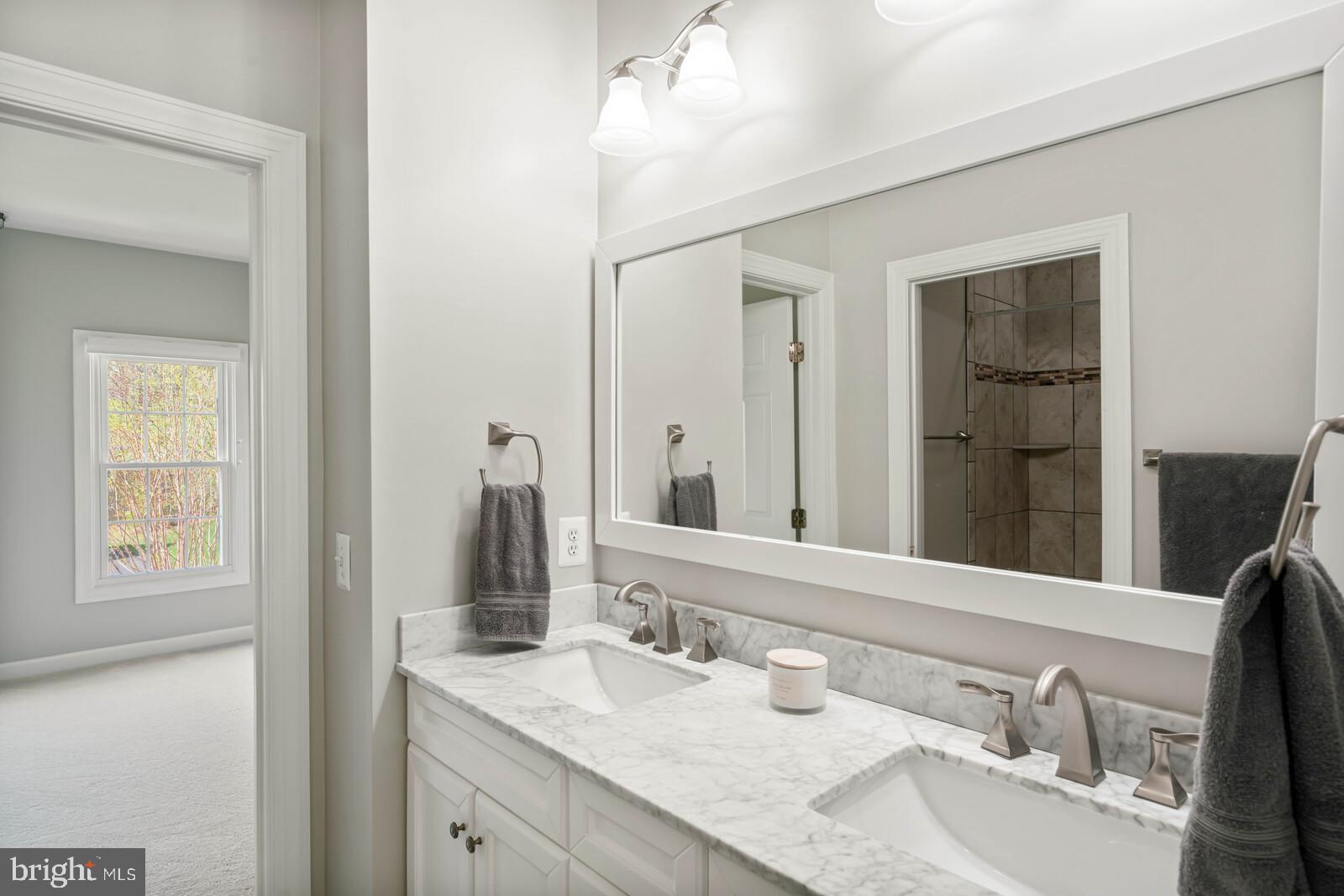 MEADOWBROOK WOODS - Residential