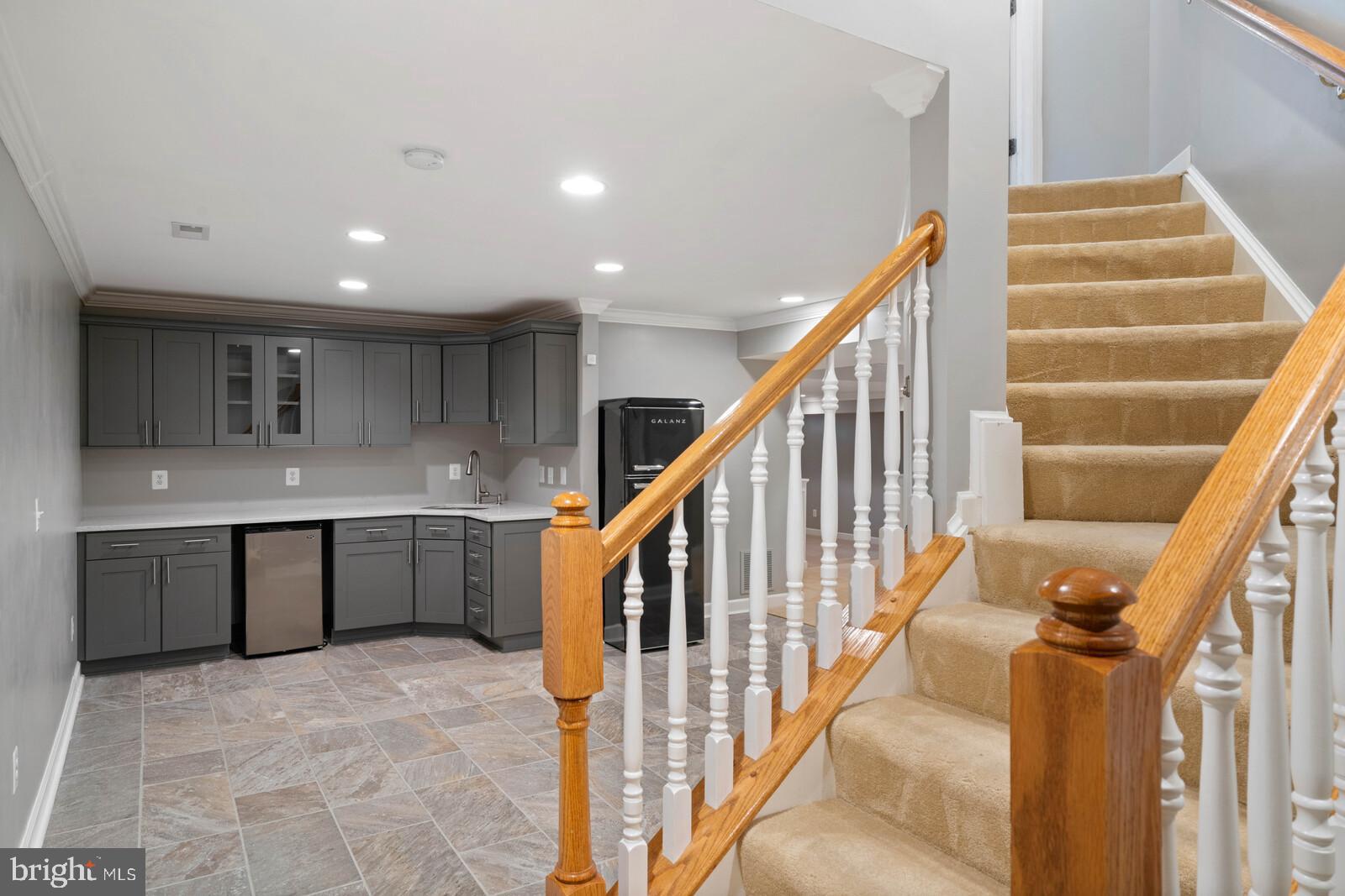 MEADOWBROOK WOODS - Residential