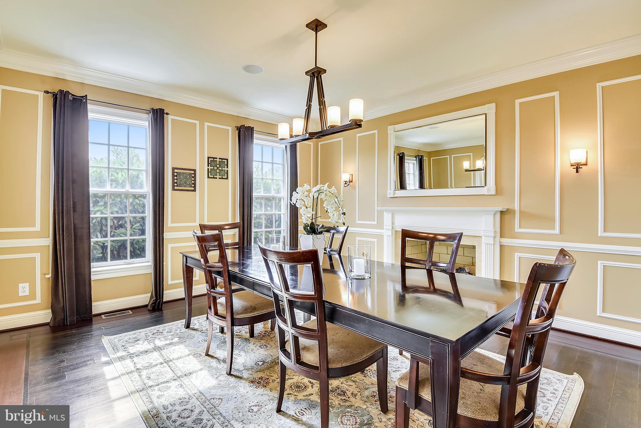 GOVERNORS MANOR - Residential