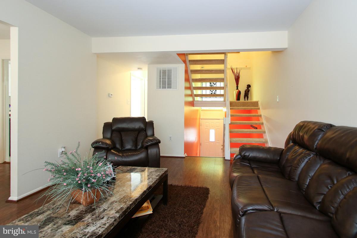 LAKE RIDGE - Residential