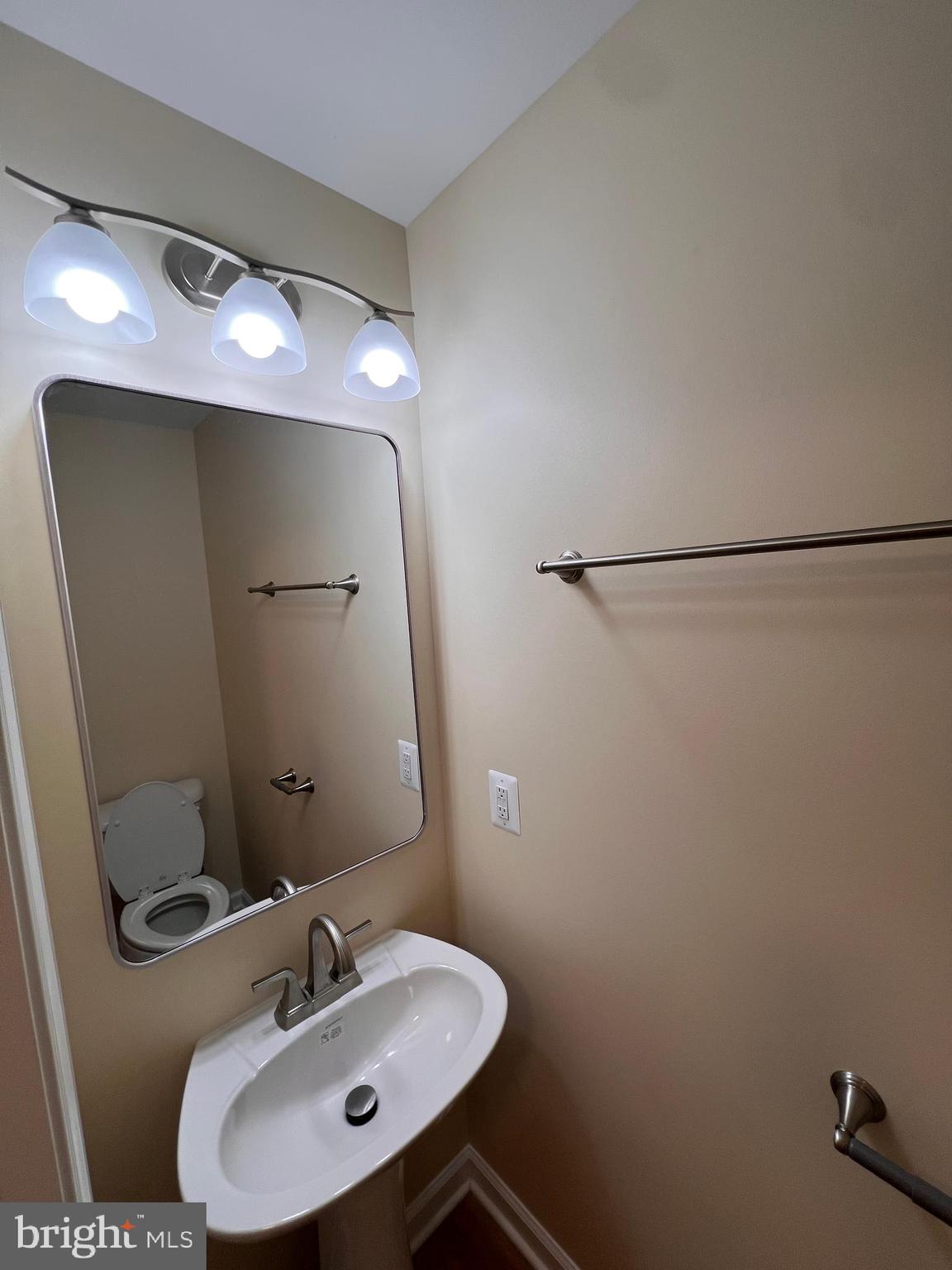 WINDMILL CROSSING - Residential Lease