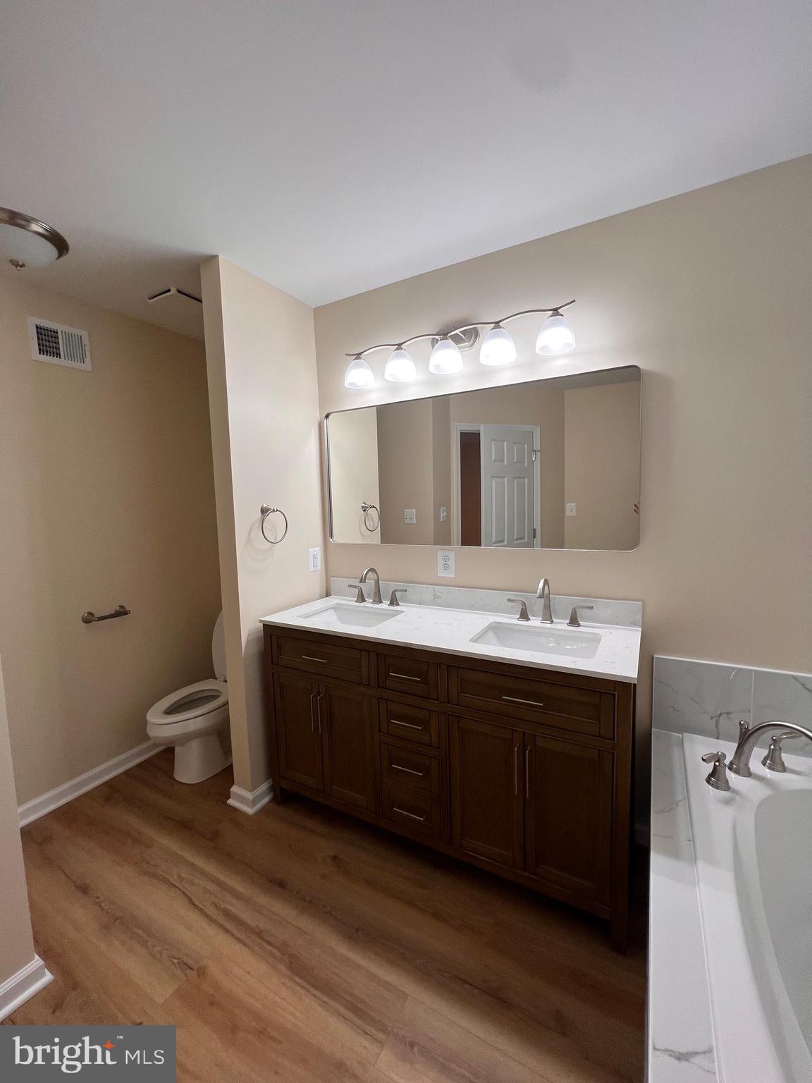 WINDMILL CROSSING - Residential Lease