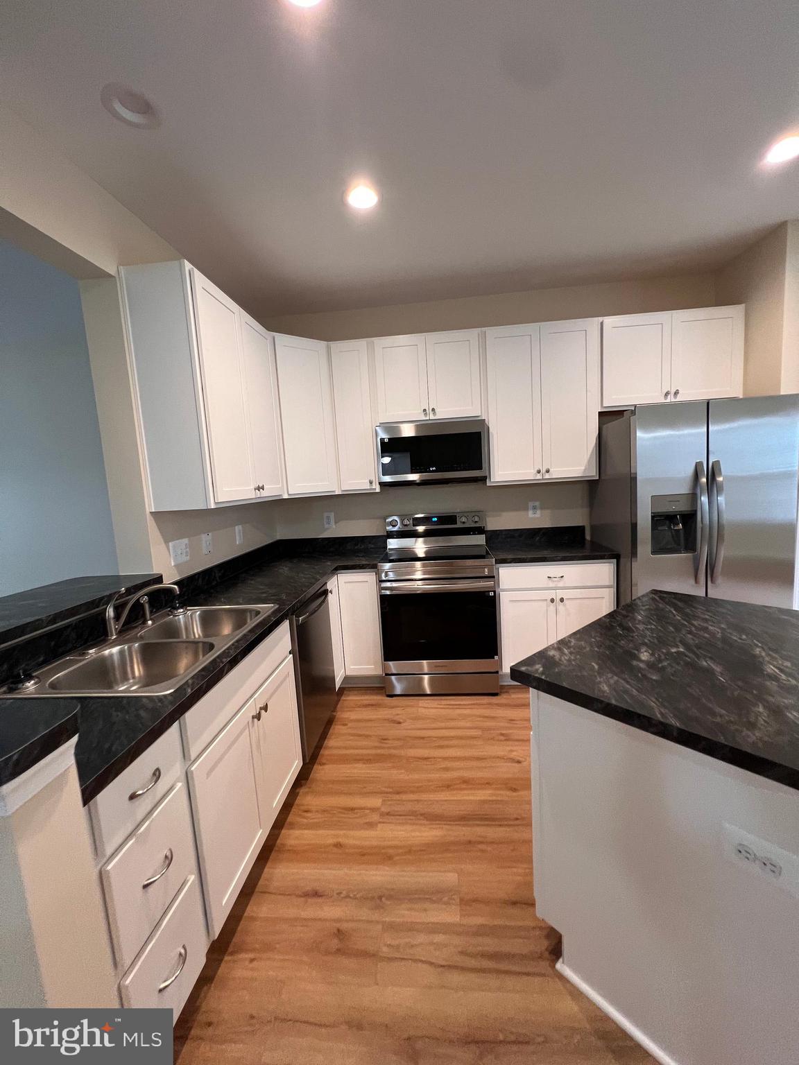 WINDMILL CROSSING - Residential Lease