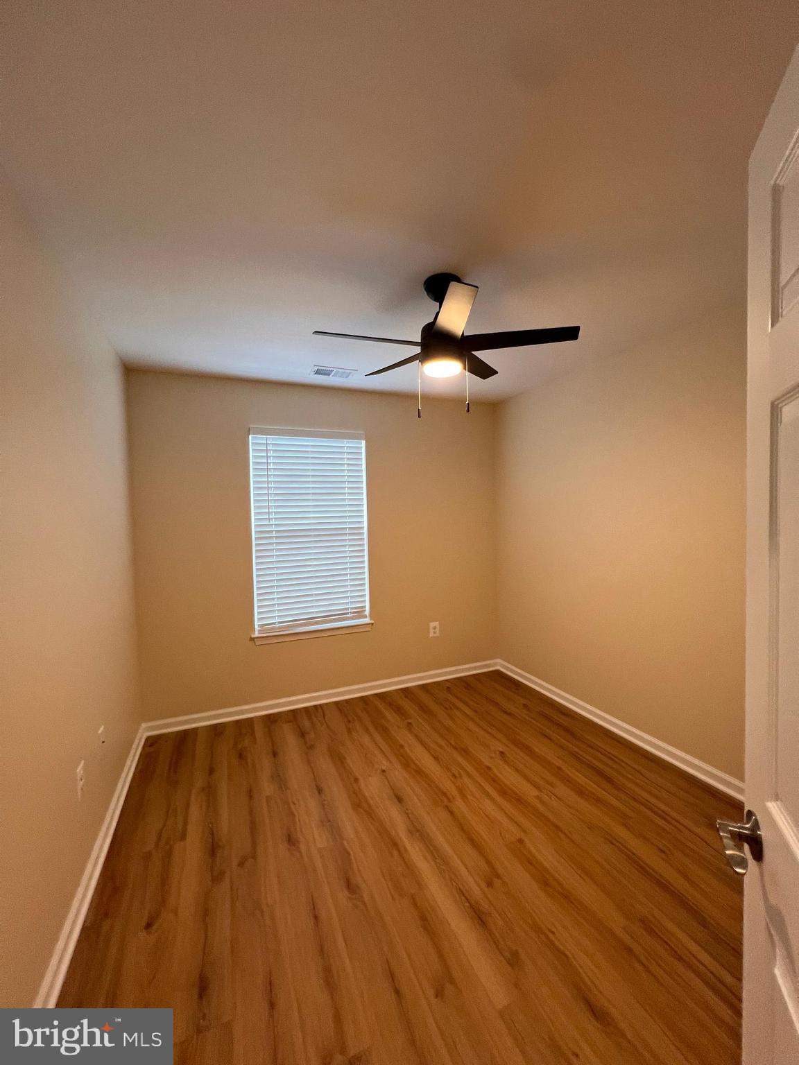 WINDMILL CROSSING - Residential Lease