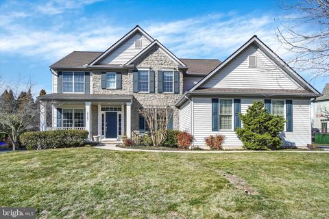 2727 WOODSPRING DRIVE YORK PA 17402