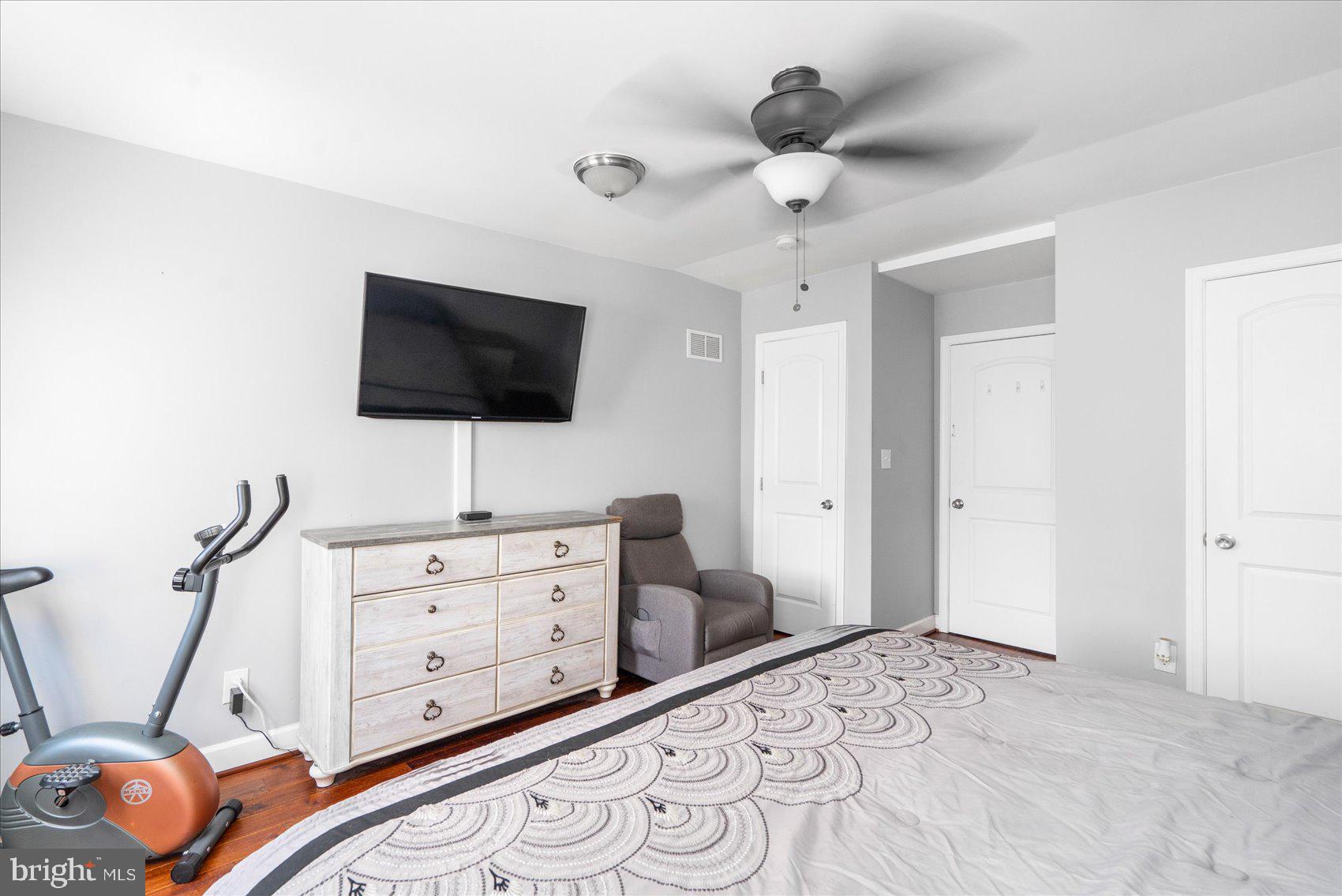 WASHINGTON VILLAGE - Residential